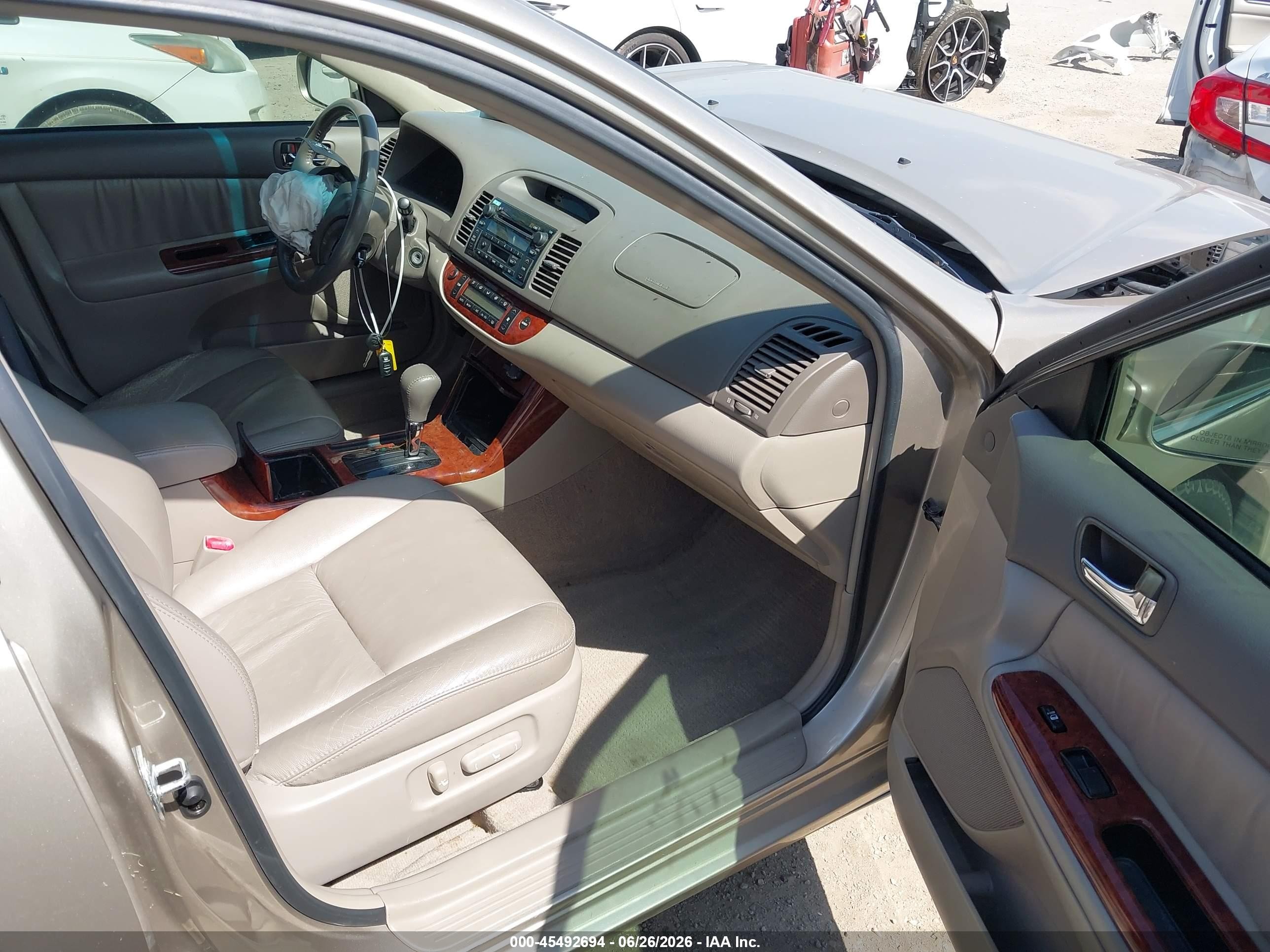 2005 Toyota Camry Xle V6 Champagne vin: 4T1BF32K15U095591
