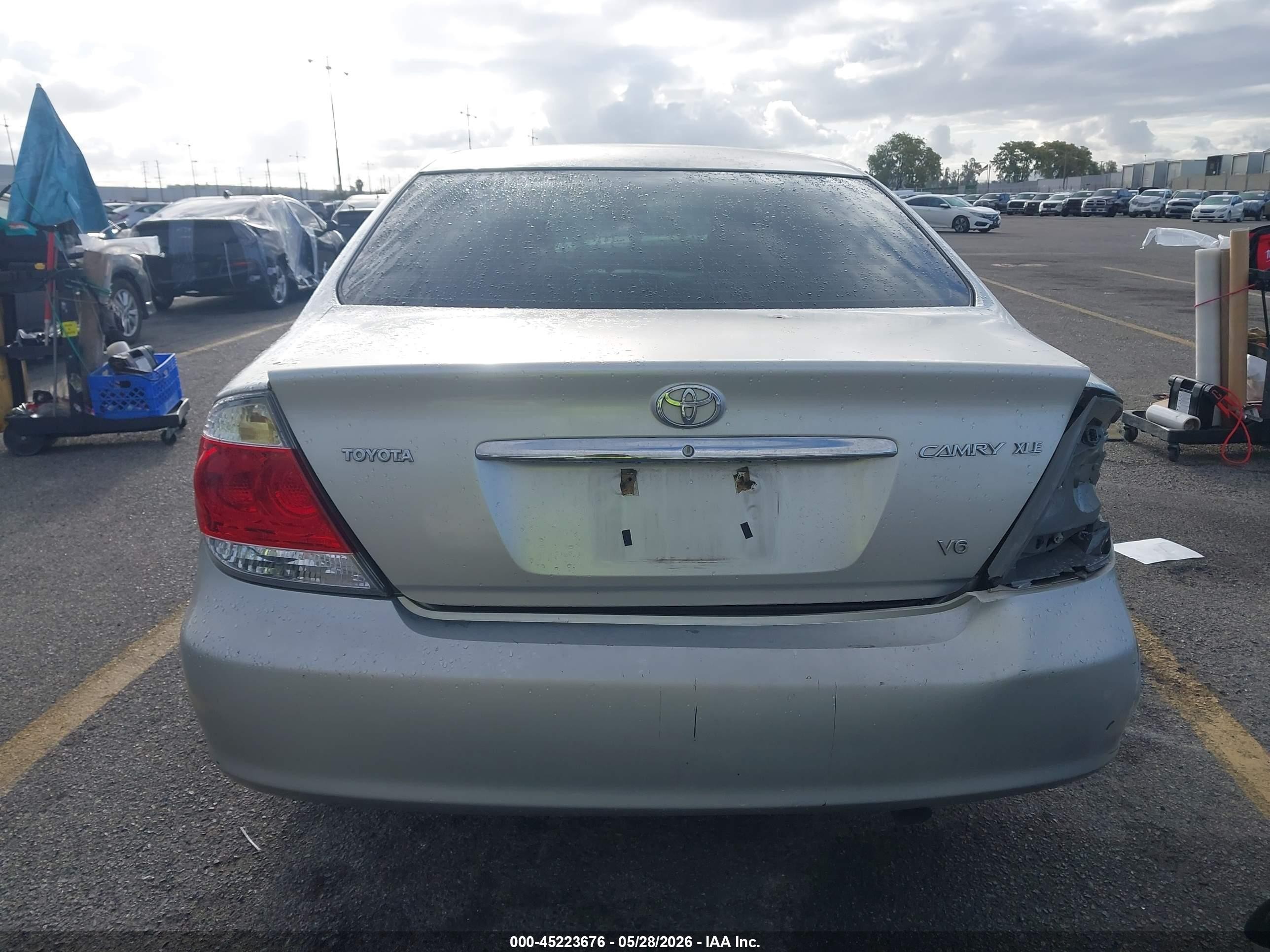 2005 Toyota Camry Xle V6 Silver vin: 4T1BF32K15U592365