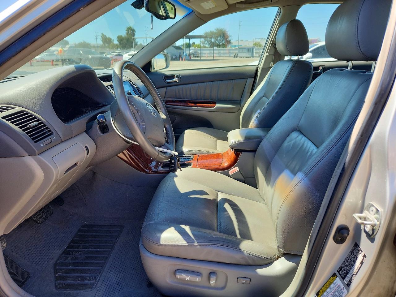 2005 Toyota Camry Xle V6 Серебряный vin: 4T1BF32K15U614008