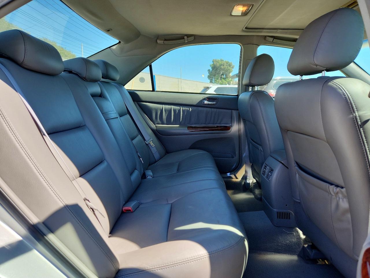 2005 Toyota Camry Xle V6 Серебряный vin: 4T1BF32K15U614008
