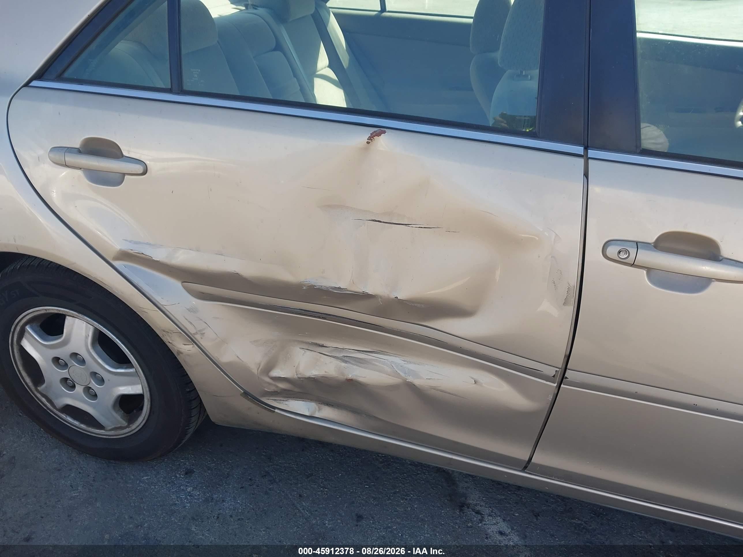 2002 Toyota Camry Le V6 Gold vin: 4T1BF32K22U013878