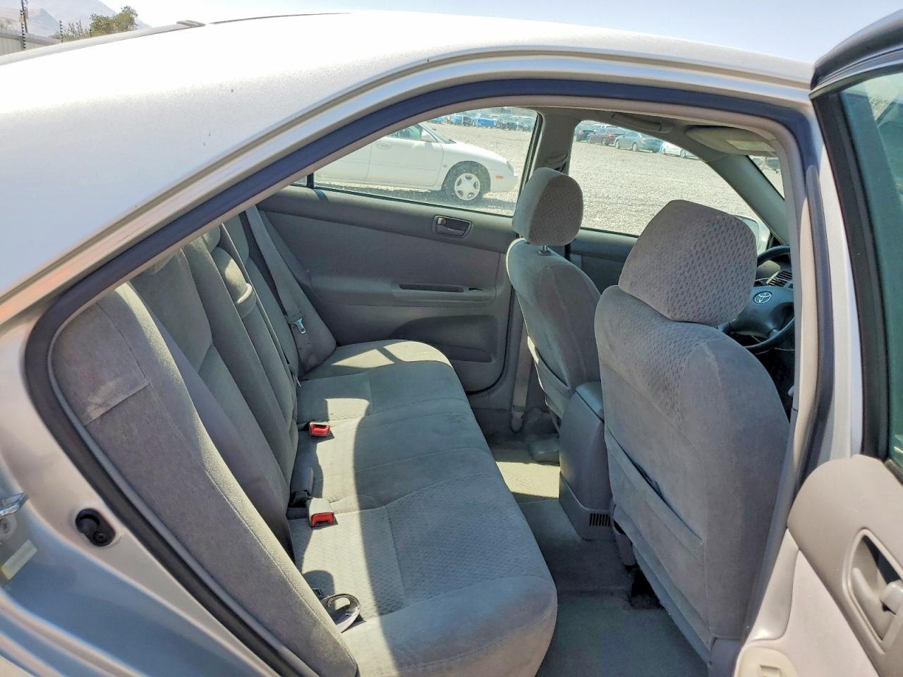 2002 Toyota Camry Le V6 Silver vin: 4T1BF32K22U020698