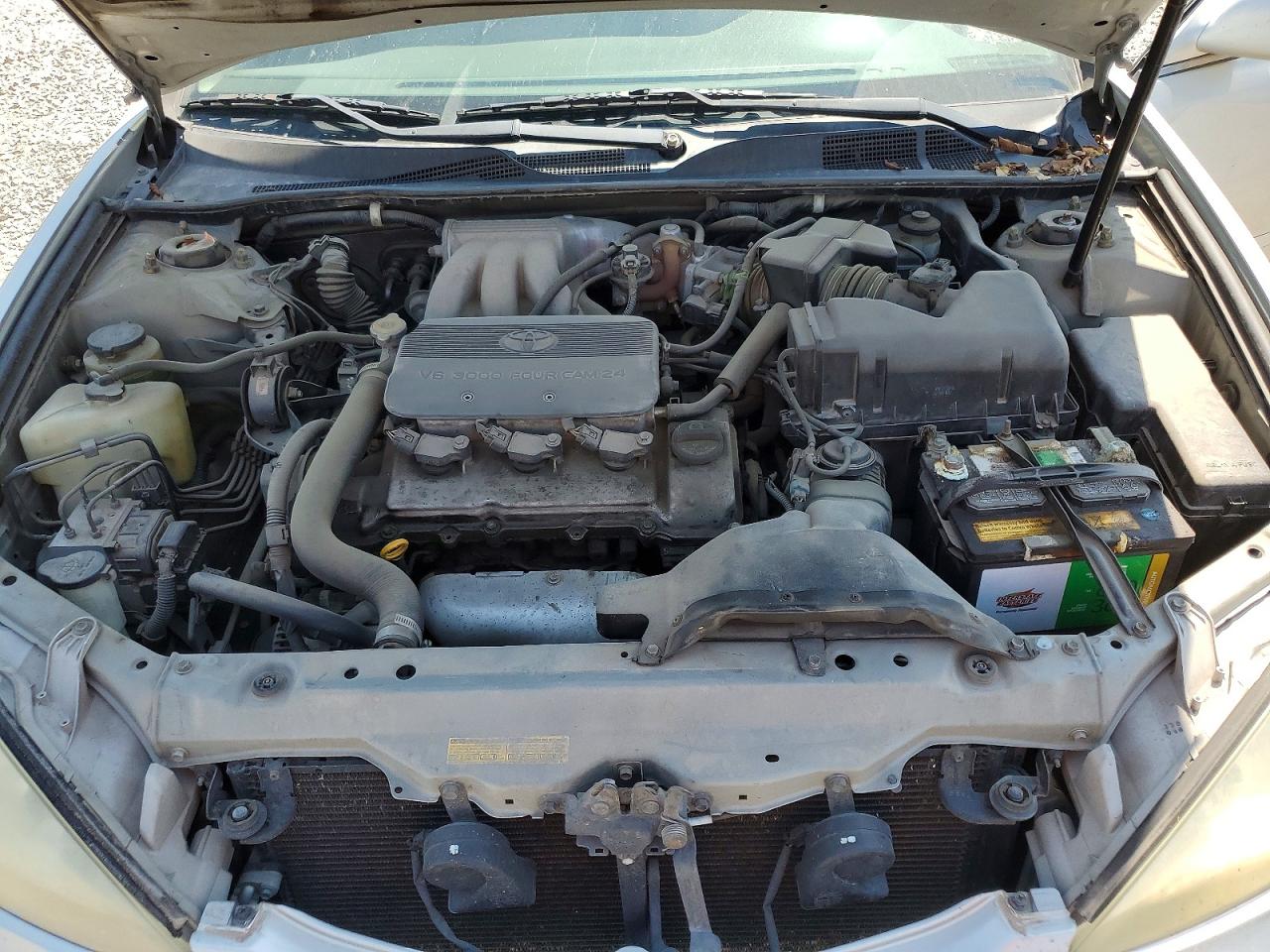 2002 Toyota Camry Le V6 Silver vin: 4T1BF32K22U020698