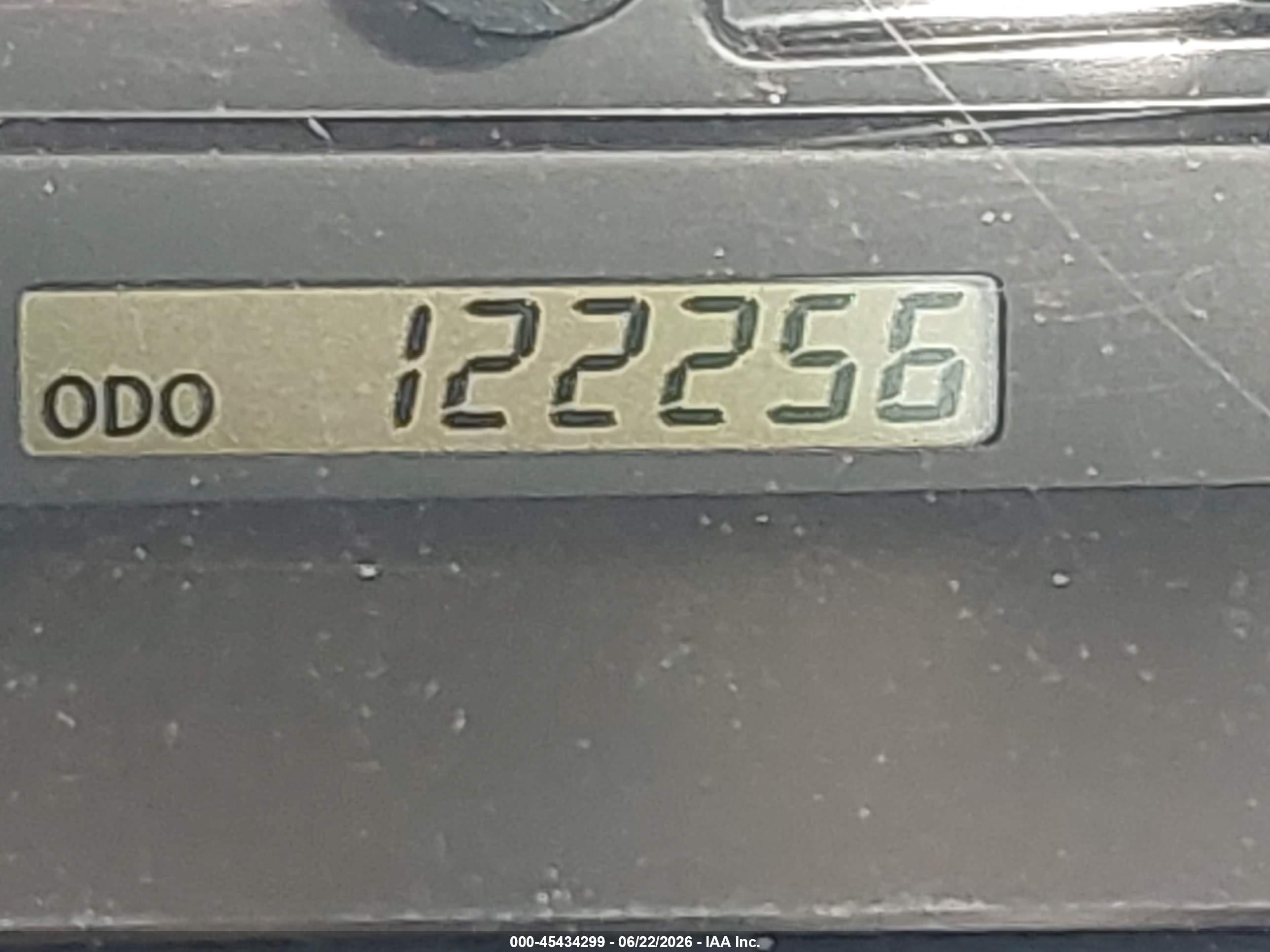 2002 Toyota Camry Xle Silver vin: 4T1BF32K22U026310