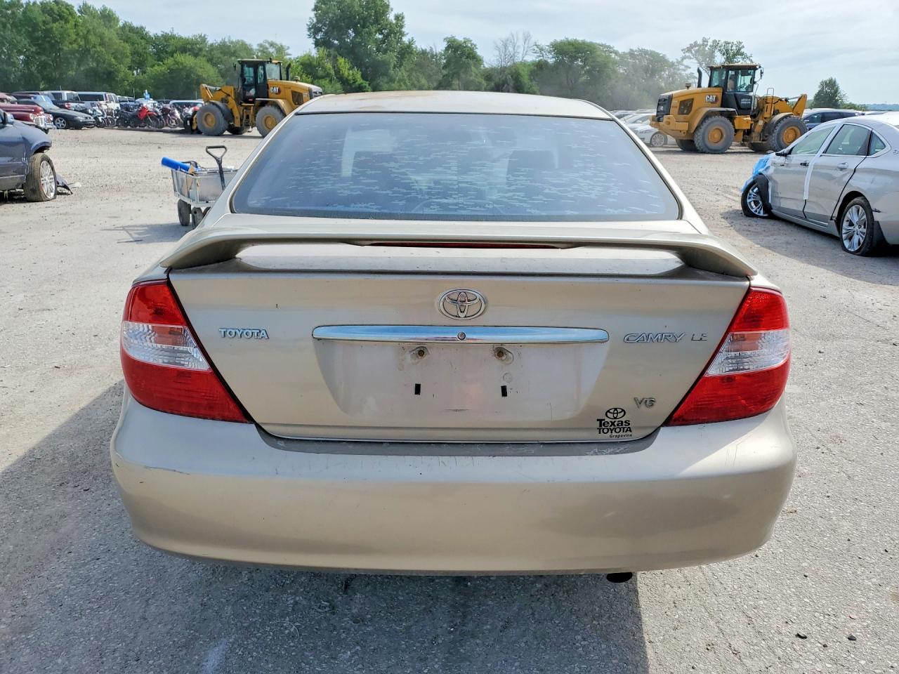 2002 Toyota Camry Le V6 Золотой vin: 4T1BF32K22U508887