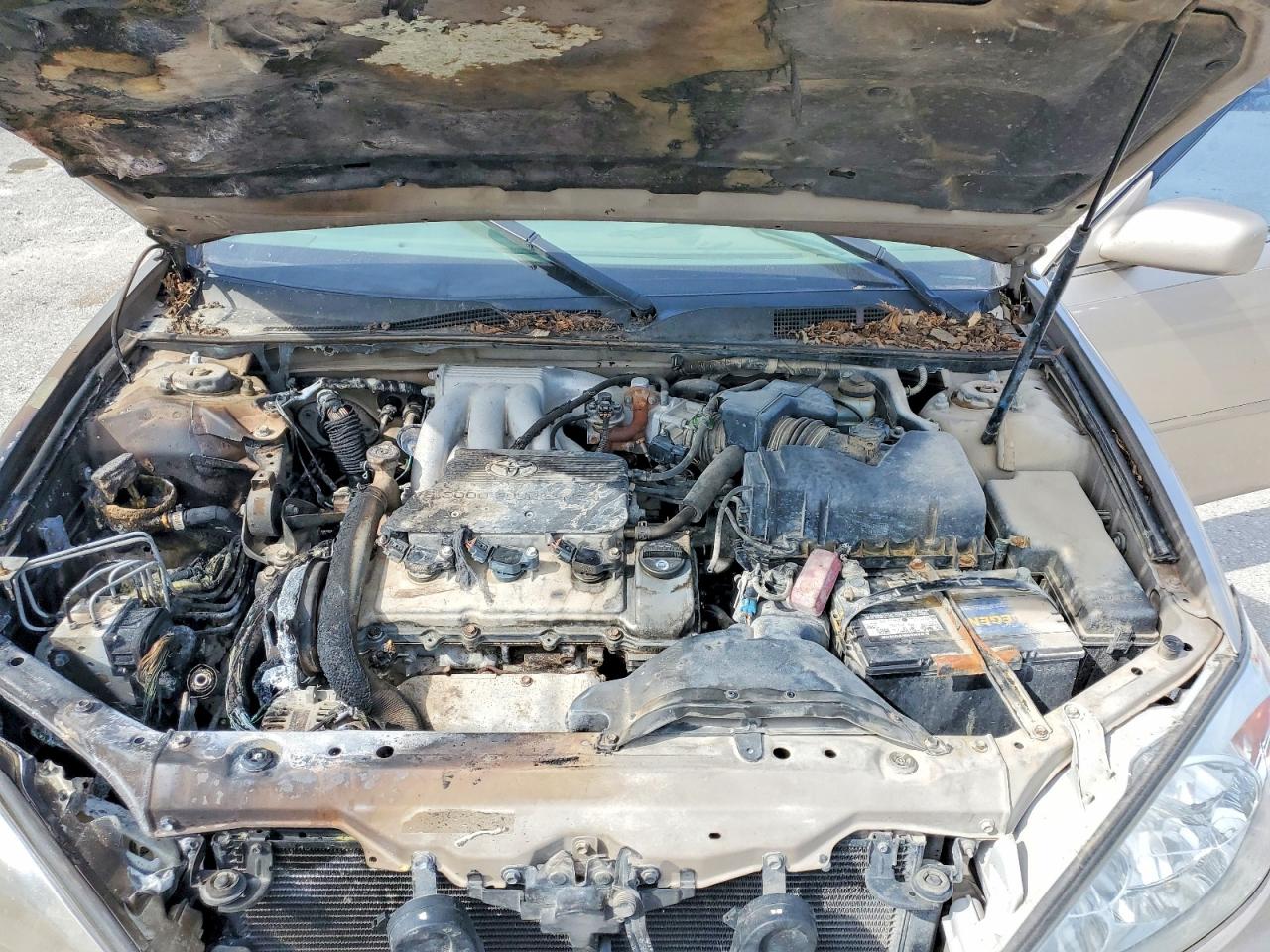 2002 Toyota Camry Le V6 Золотой vin: 4T1BF32K22U508887
