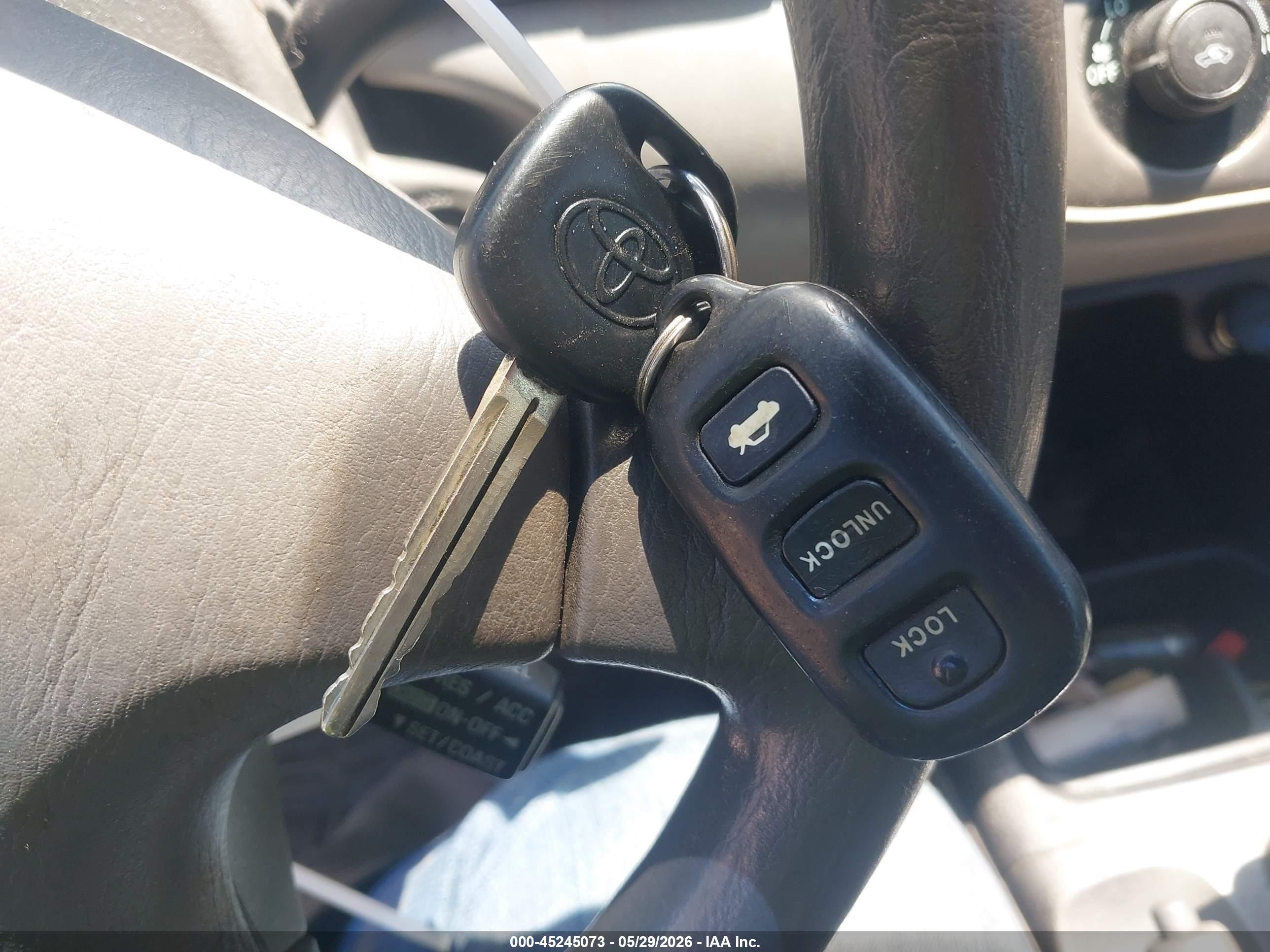 2002 Toyota Camry Le V6 Silver vin: 4T1BF32K22U518318