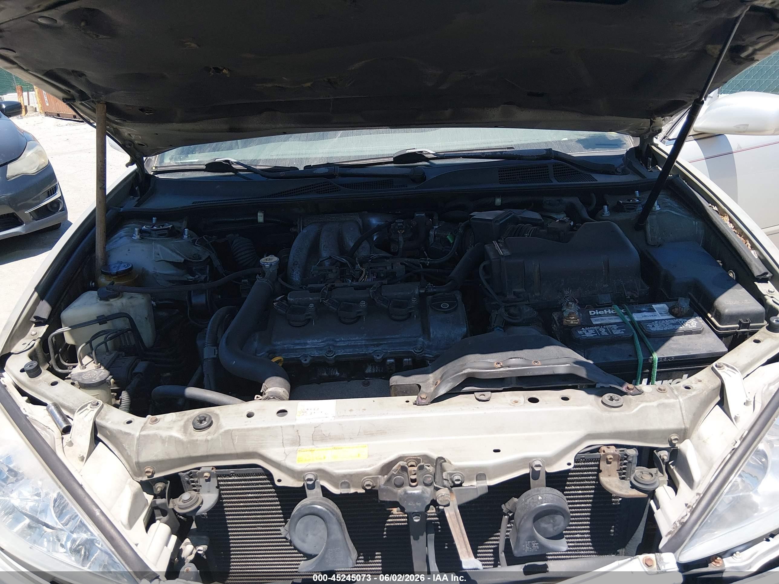 2002 Toyota Camry Le V6 Silver vin: 4T1BF32K22U518318