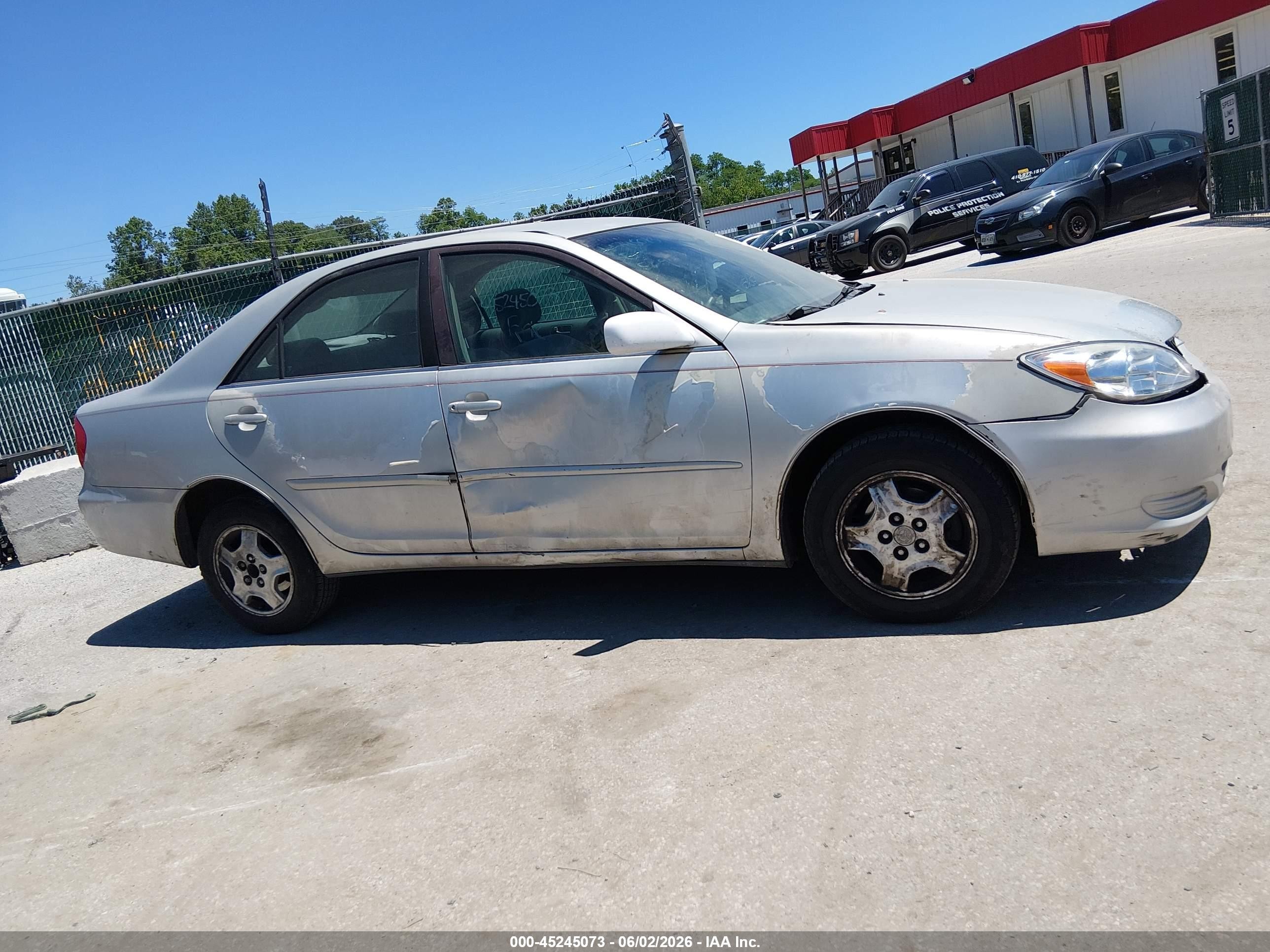 2002 Toyota Camry Le V6 Silver vin: 4T1BF32K22U518318