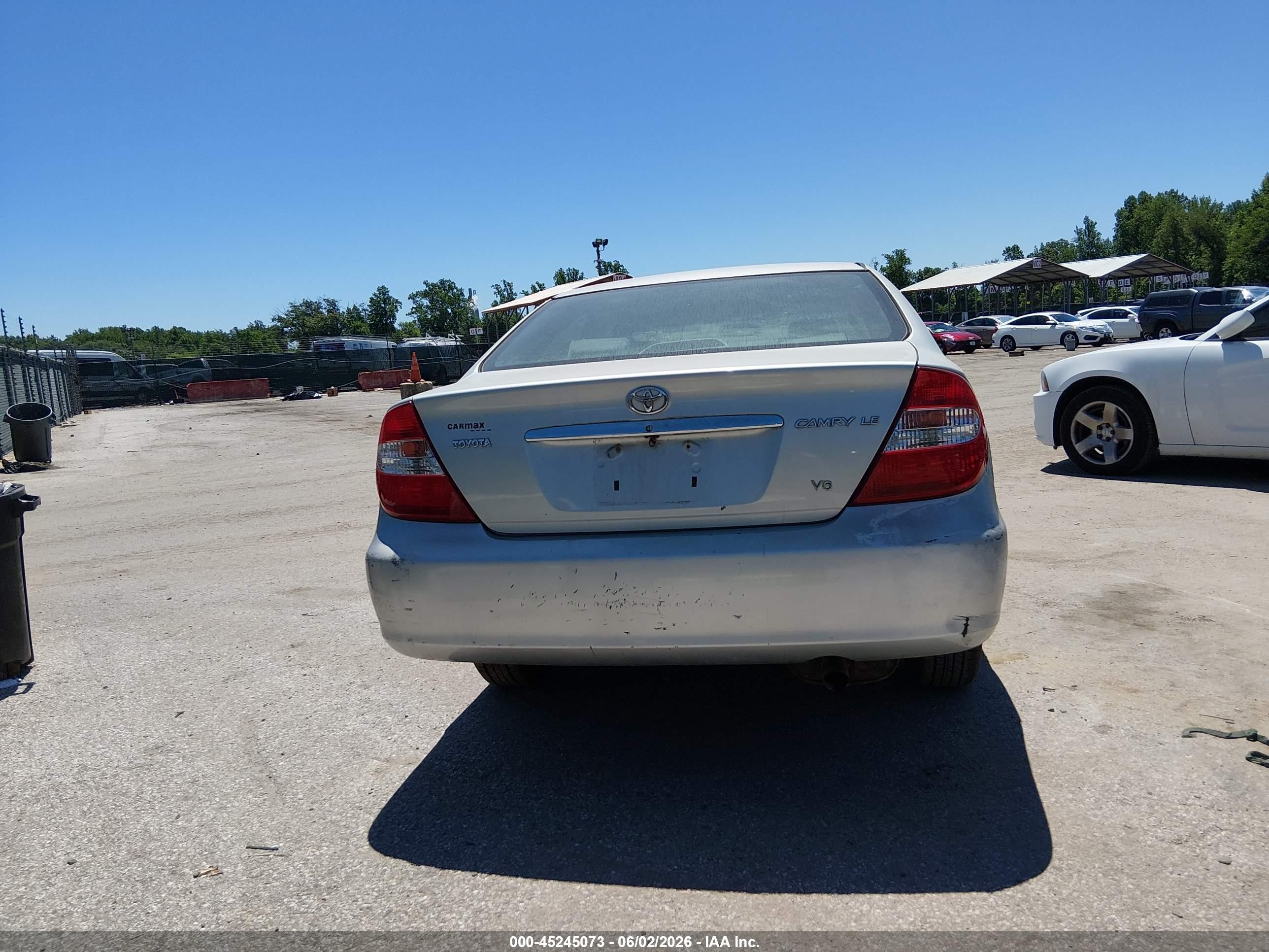 2002 Toyota Camry Le V6 Silver vin: 4T1BF32K22U518318