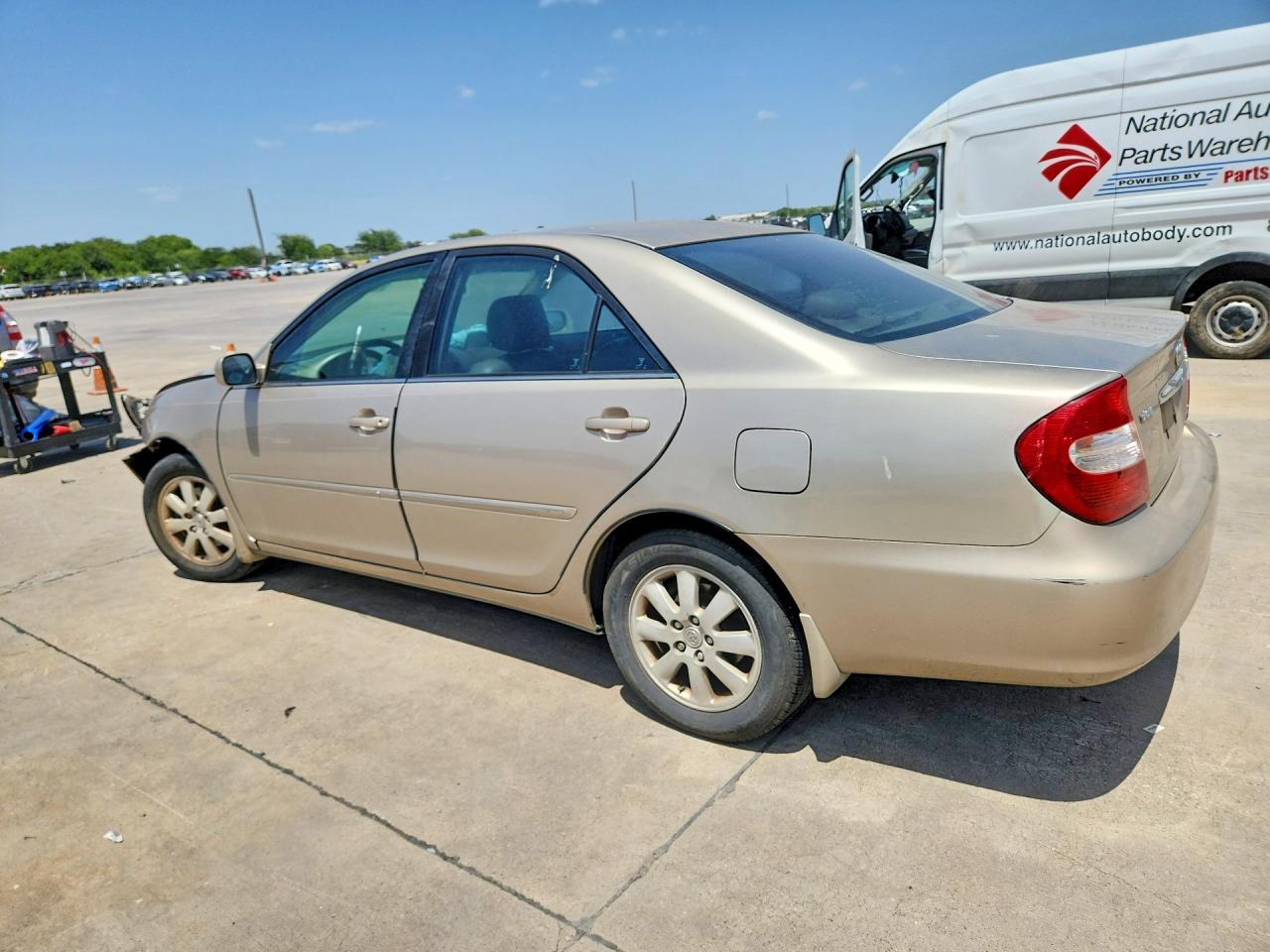 2003 Toyota Camry Xle V6 Gold vin: 4T1BF32K23U060829