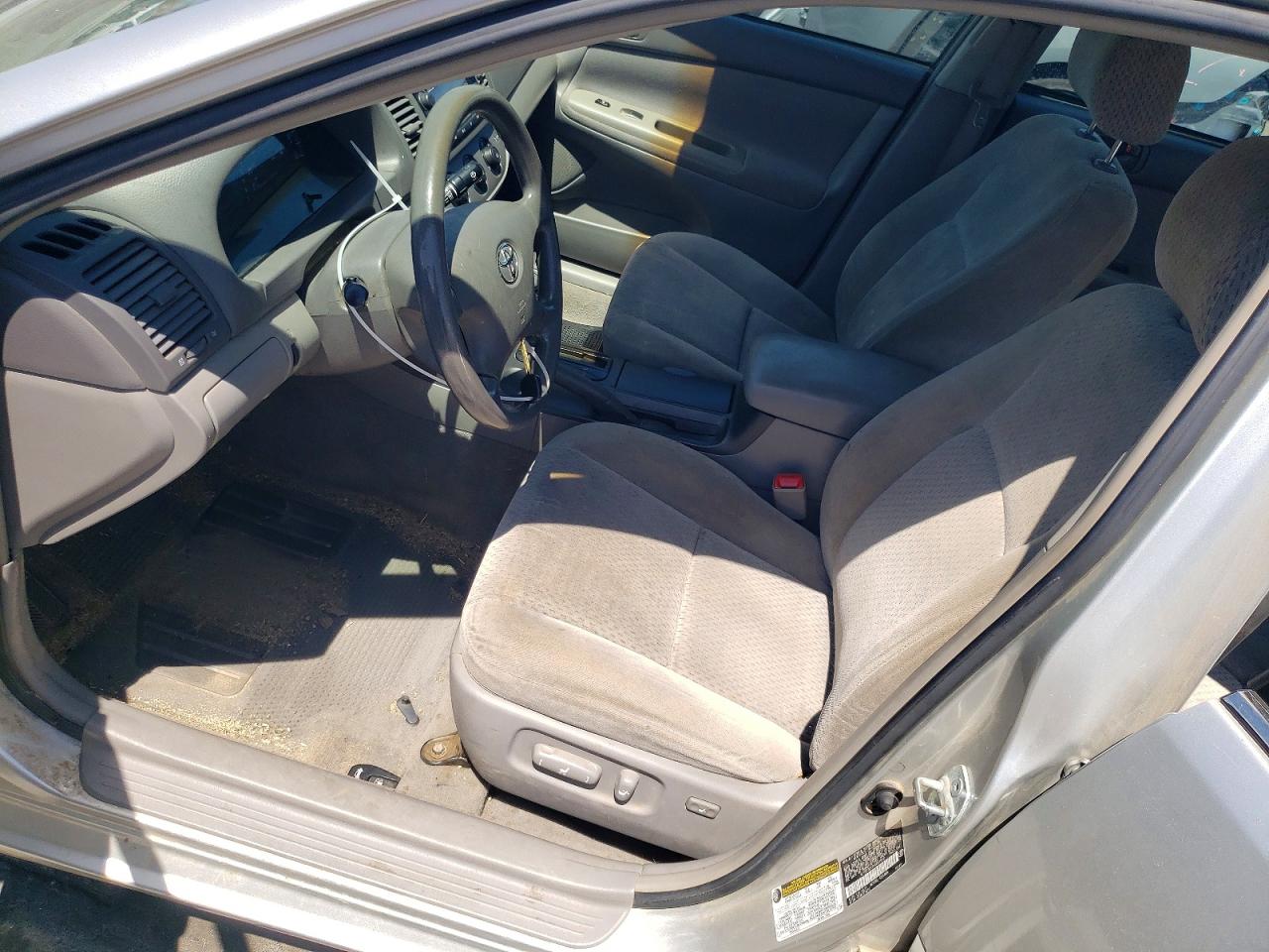 2004 Toyota Camry Le V6 Silver vin: 4T1BF32K24U581910
