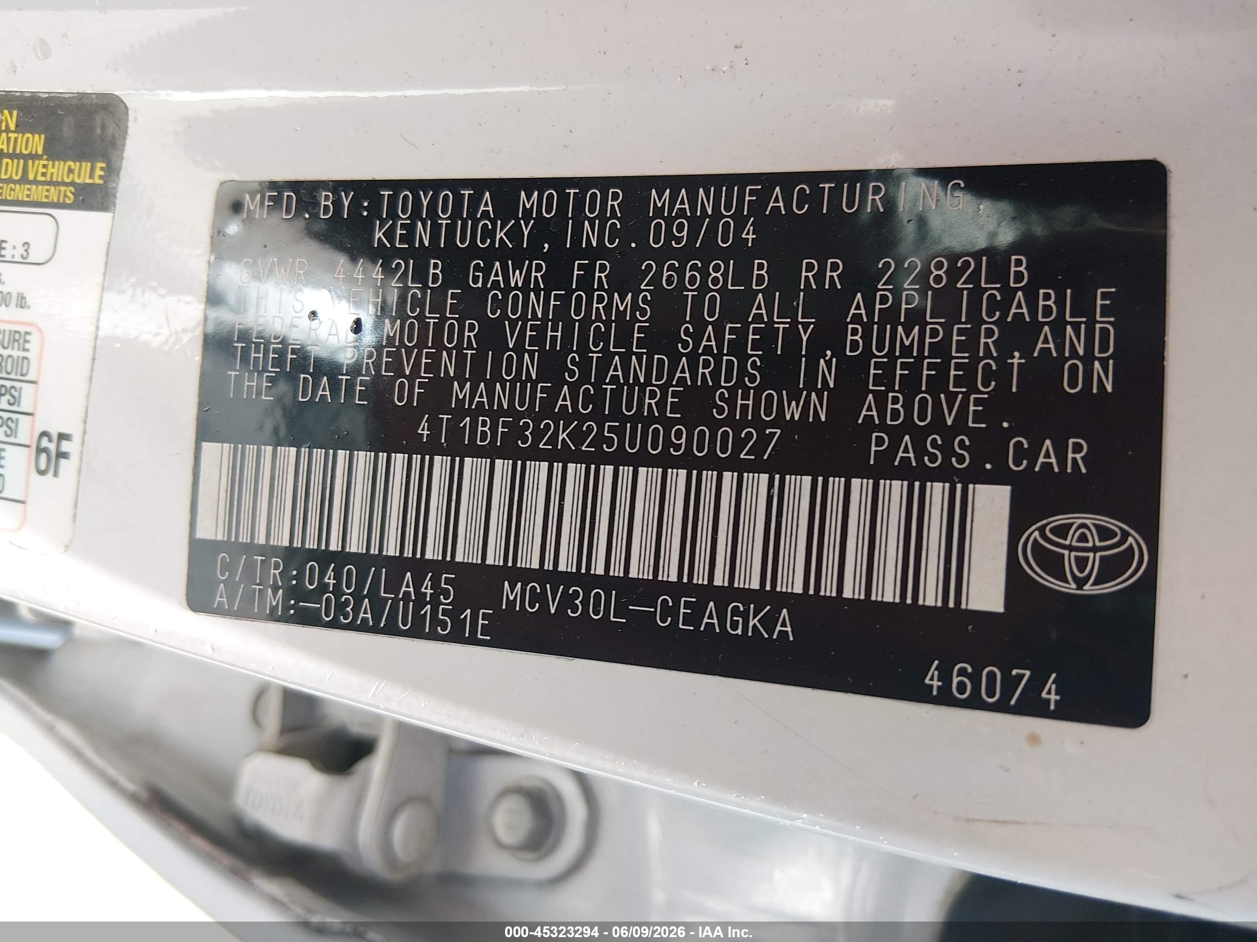 2005 Toyota Camry Xle V6 White vin: 4T1BF32K25U090027