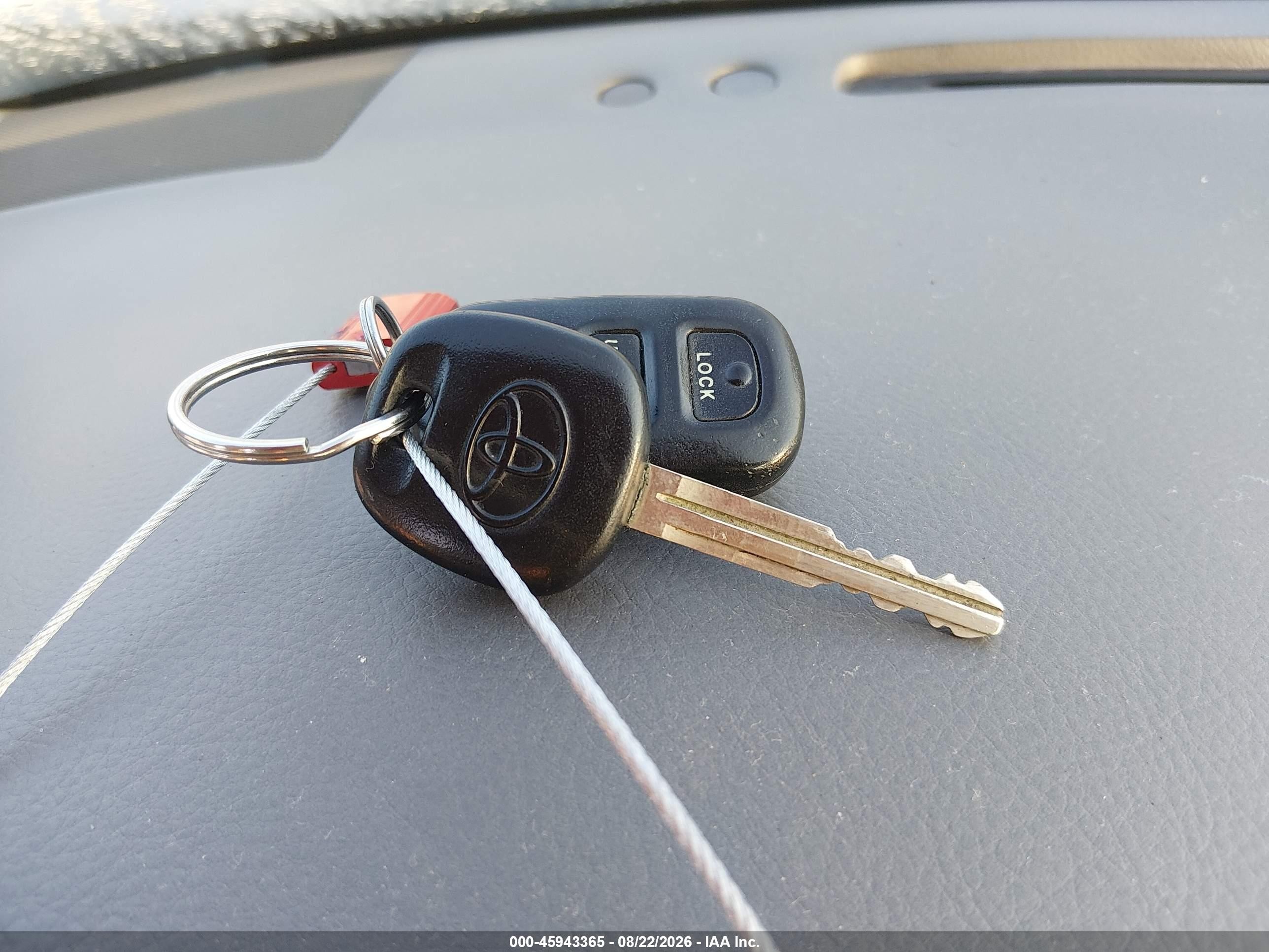 2002 Toyota Camry Le Silver vin: 4T1BF32K32U010293
