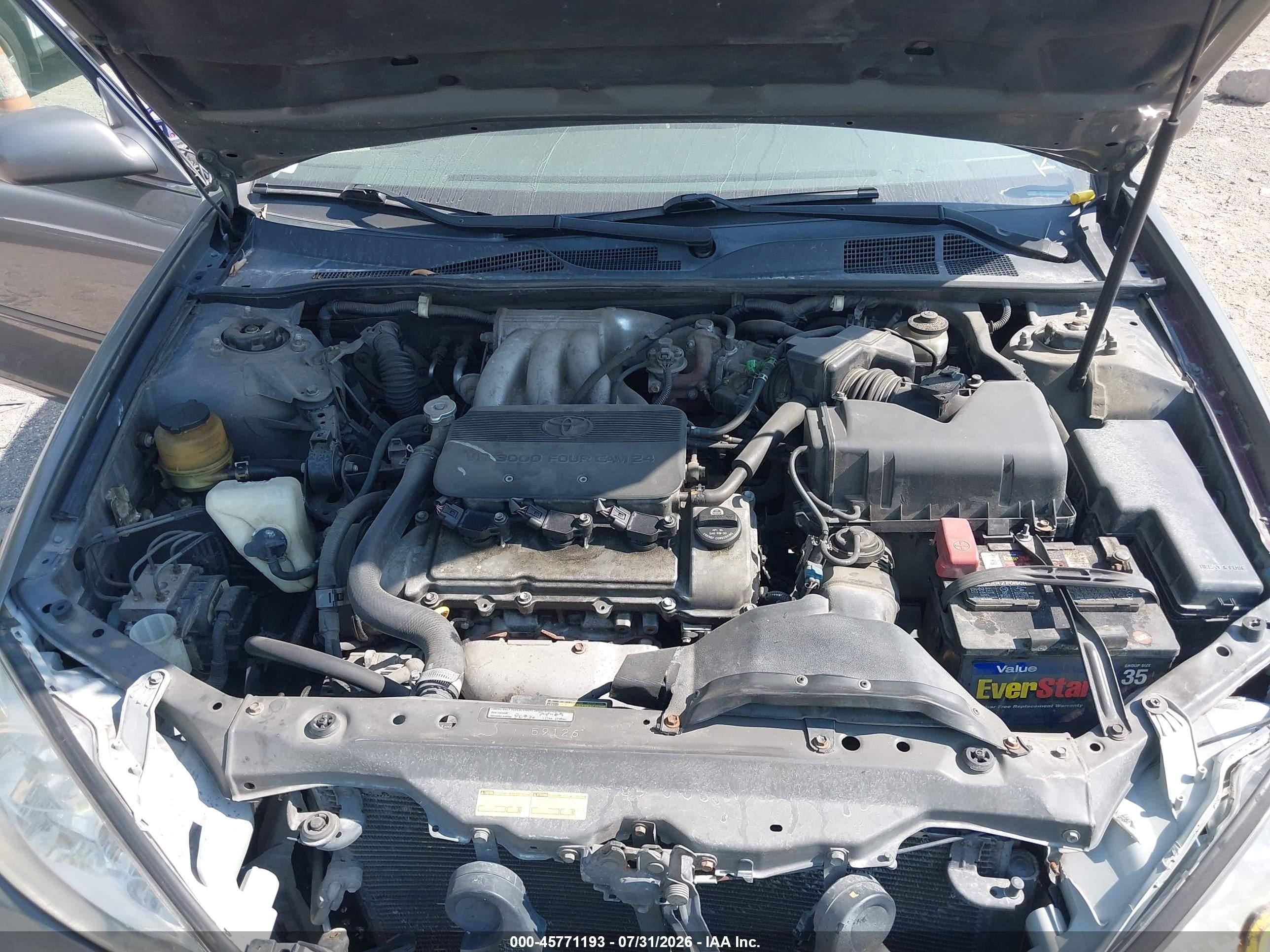 2002 Toyota Camry Le Gray vin: 4T1BF32K32U528355