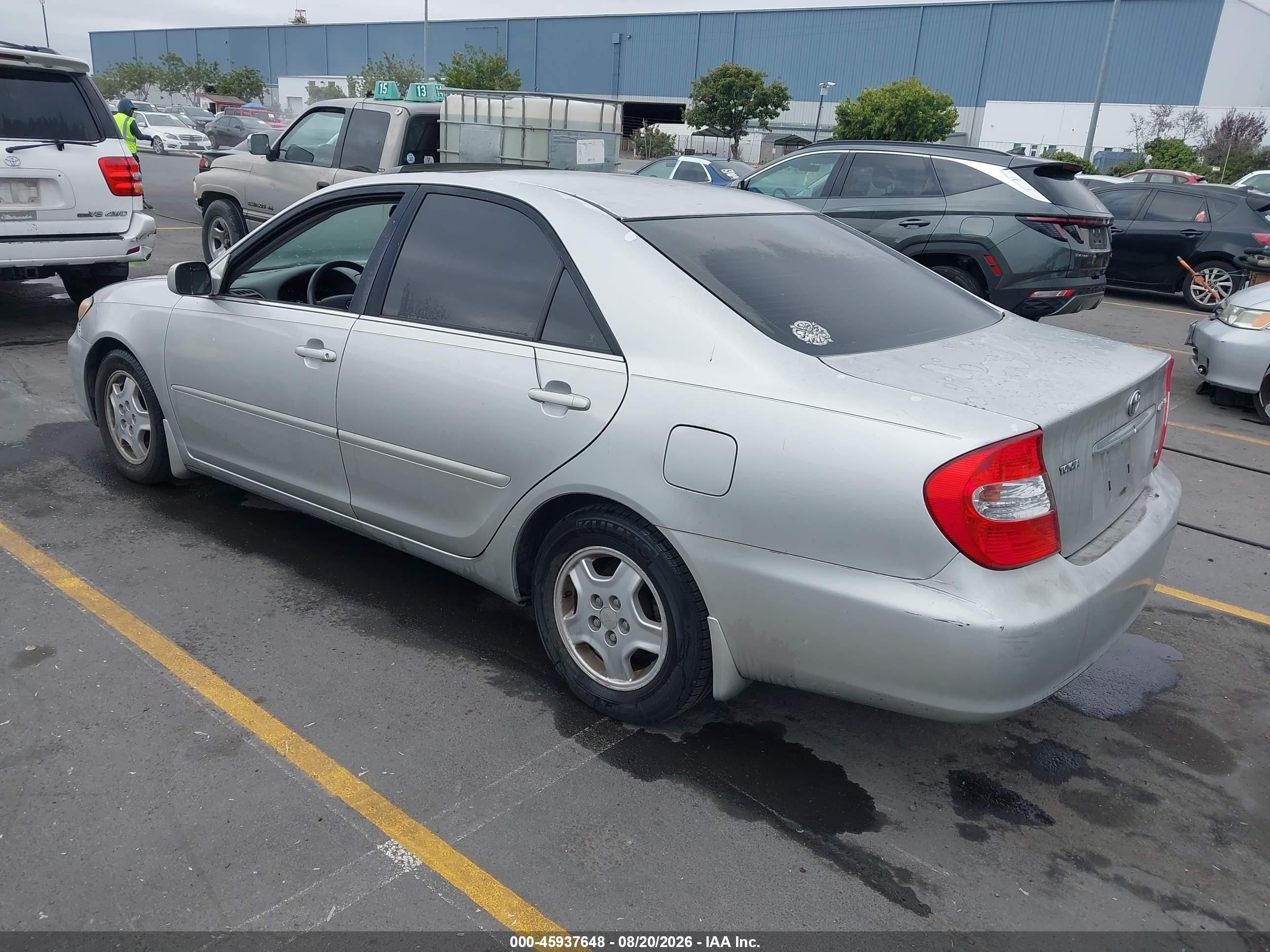 2002 Toyota Camry Le Silver vin: 4T1BF32K32U533748