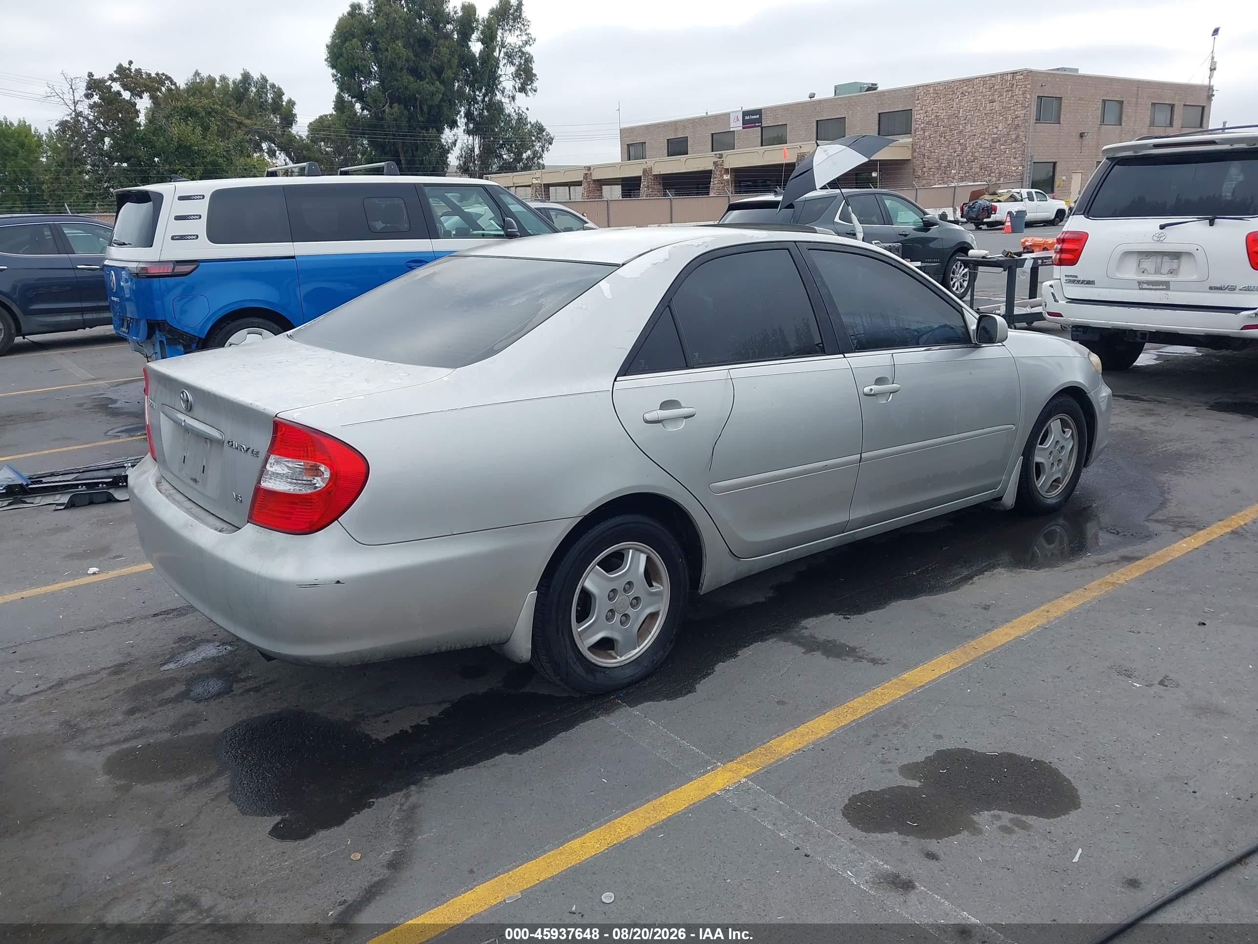 2002 Toyota Camry Le Silver vin: 4T1BF32K32U533748