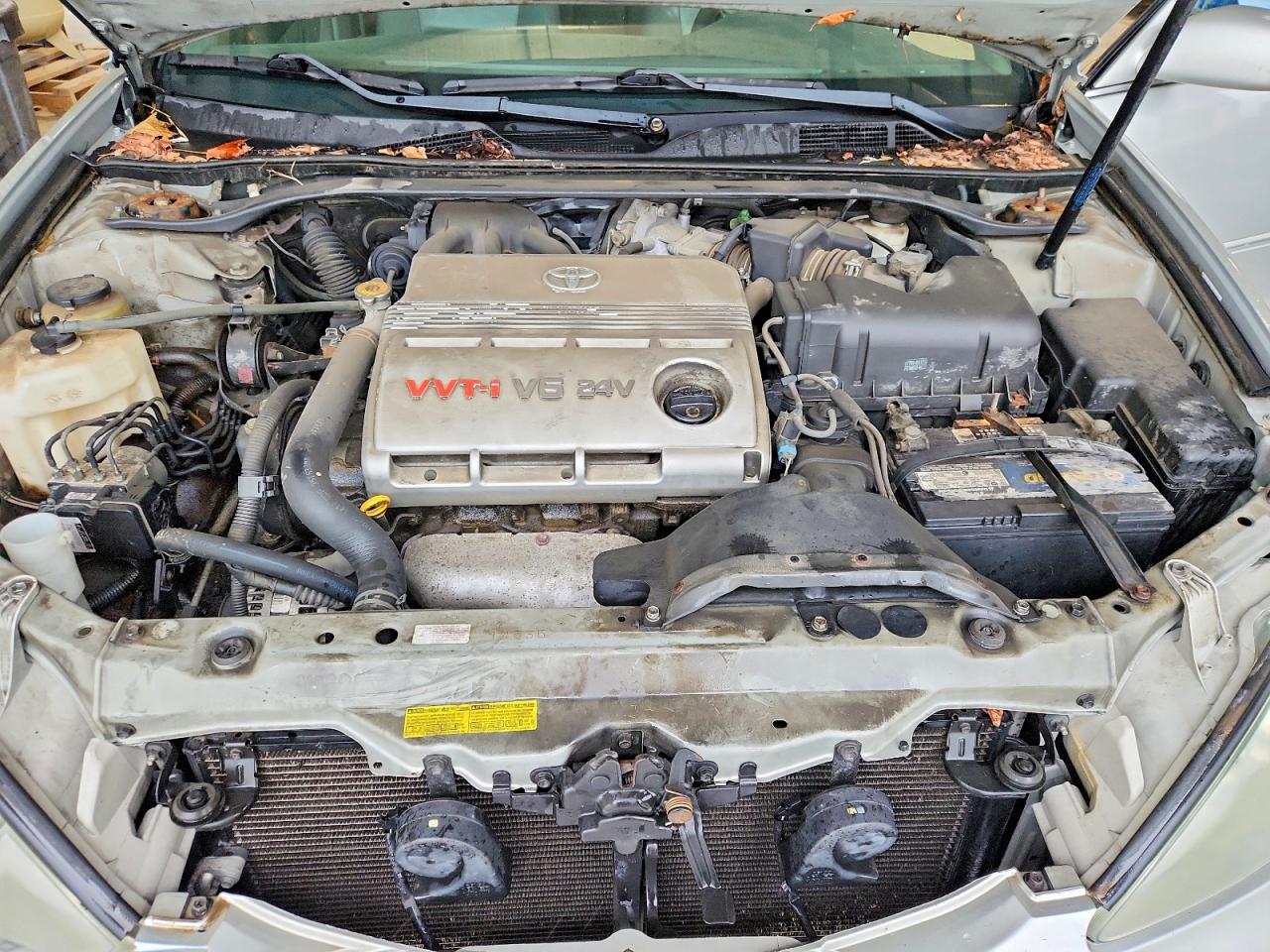 2004 Toyota Camry Xle V6 Silver vin: 4T1BF32K34U067970