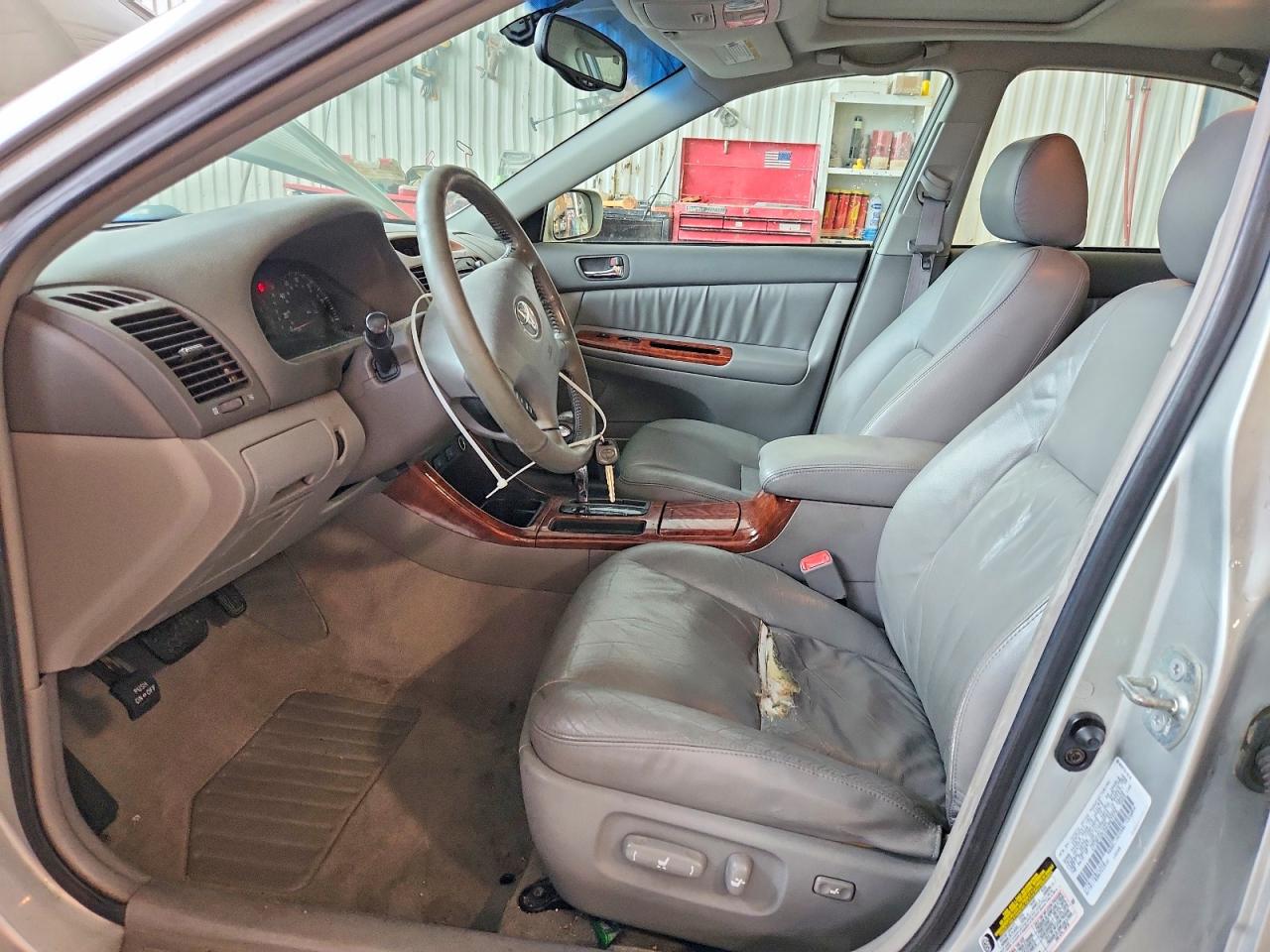 2004 Toyota Camry Xle V6 Silver vin: 4T1BF32K34U067970
