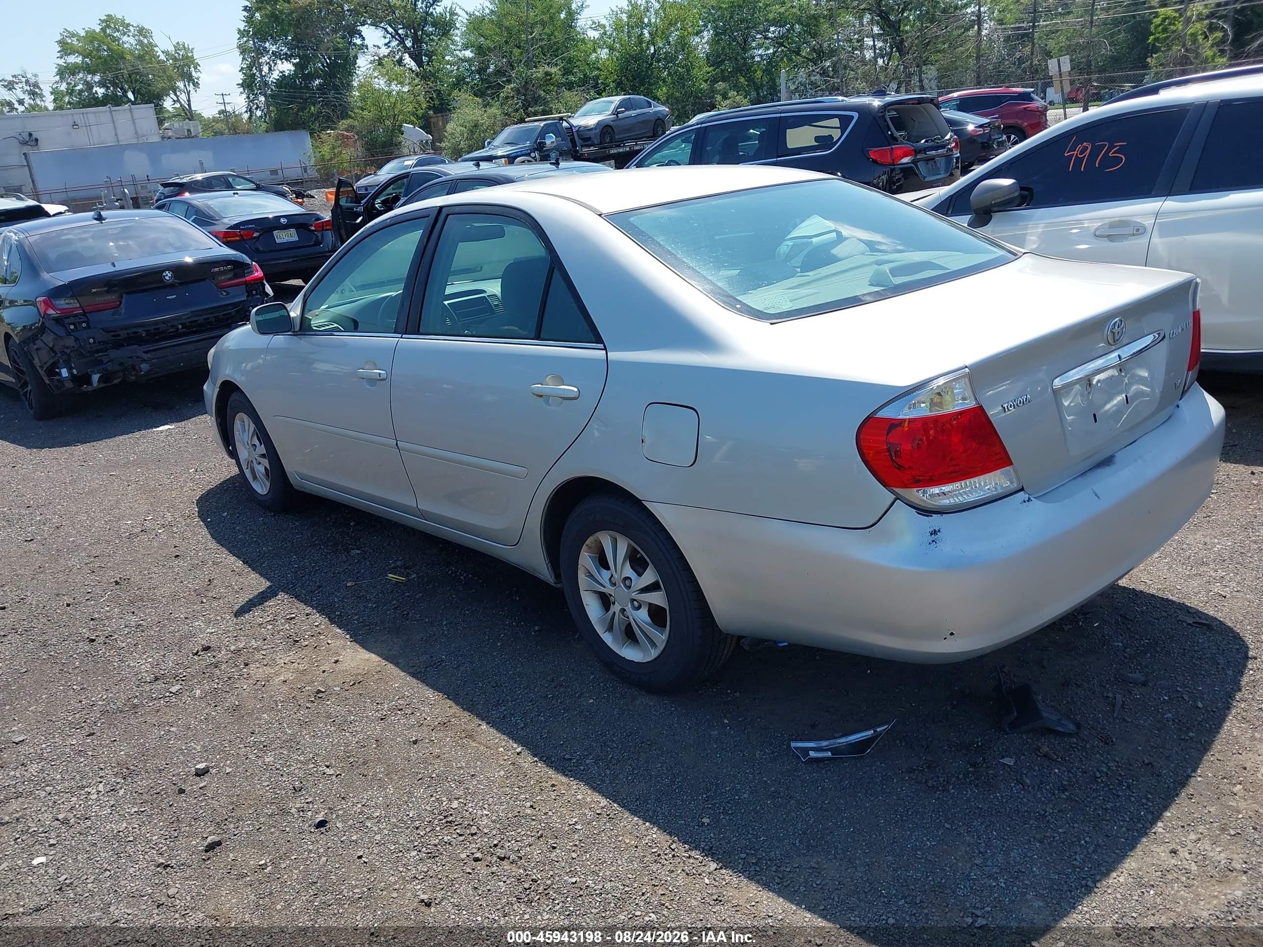 2005 Toyota Camry Le V6 Silver vin: 4T1BF32K35U105375