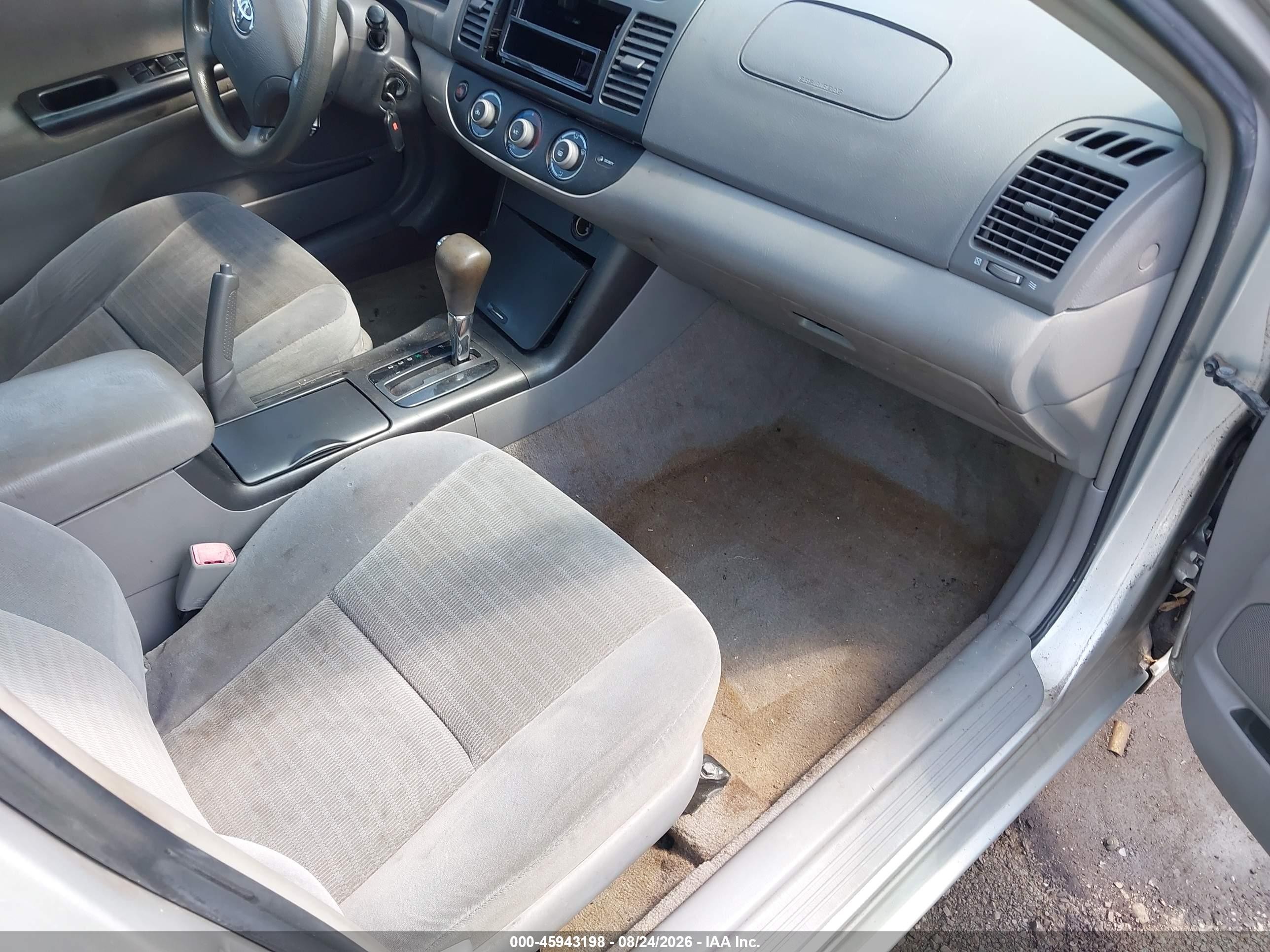 2005 Toyota Camry Le V6 Silver vin: 4T1BF32K35U105375