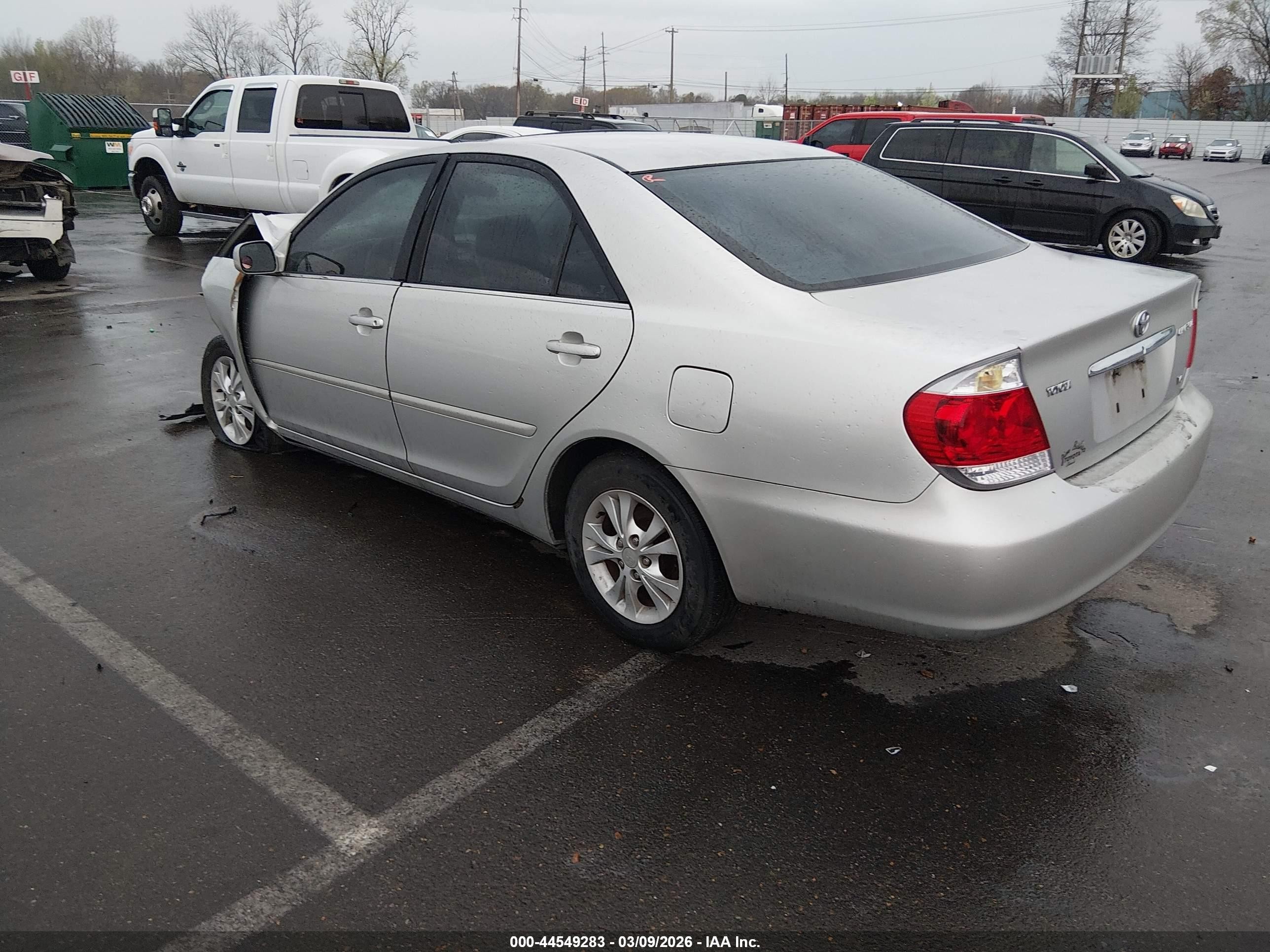 2005 Toyota Camry Le V6 Серый vin: 4T1BF32K35U591234