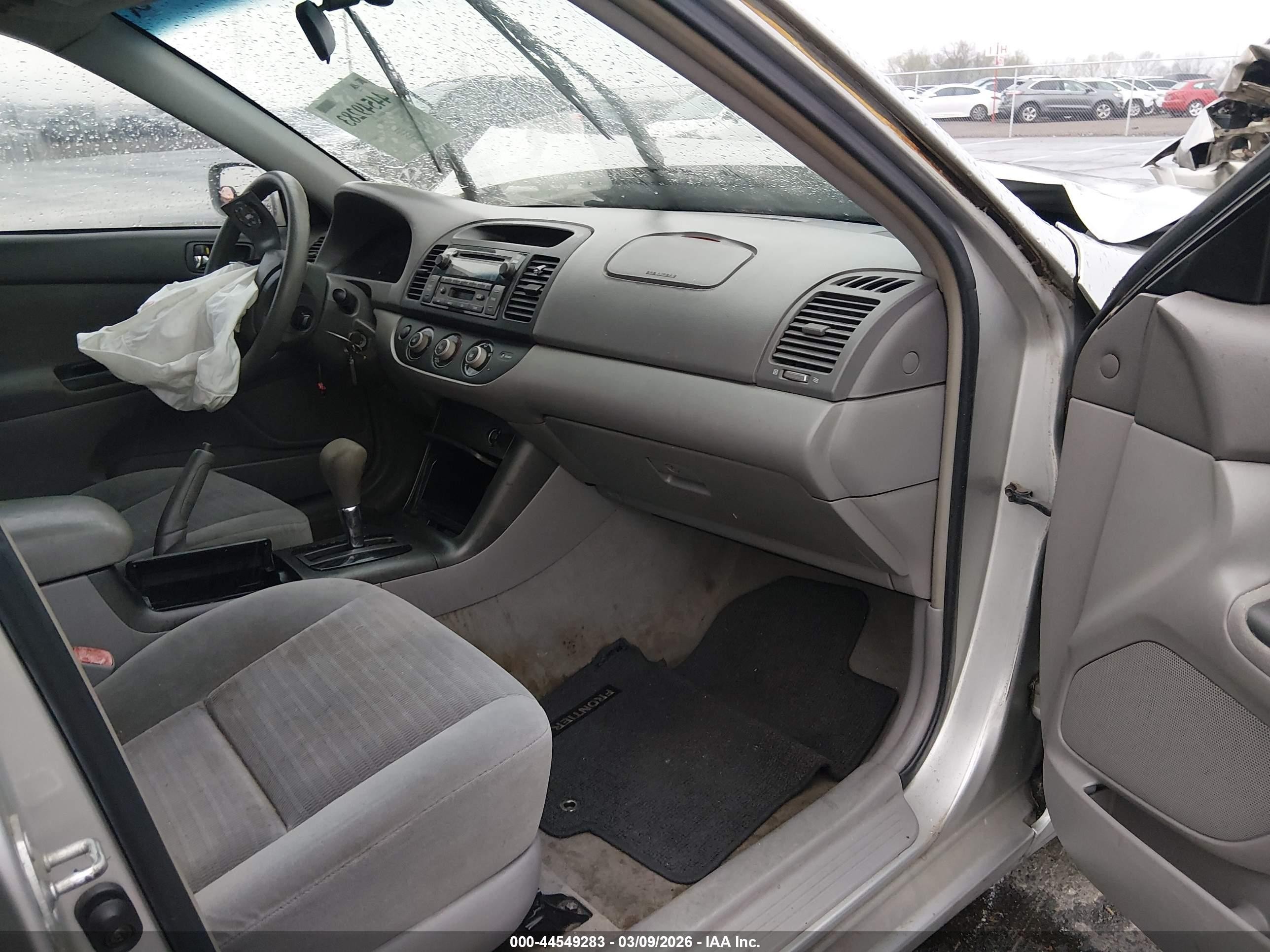 2005 Toyota Camry Le V6 Серый vin: 4T1BF32K35U591234