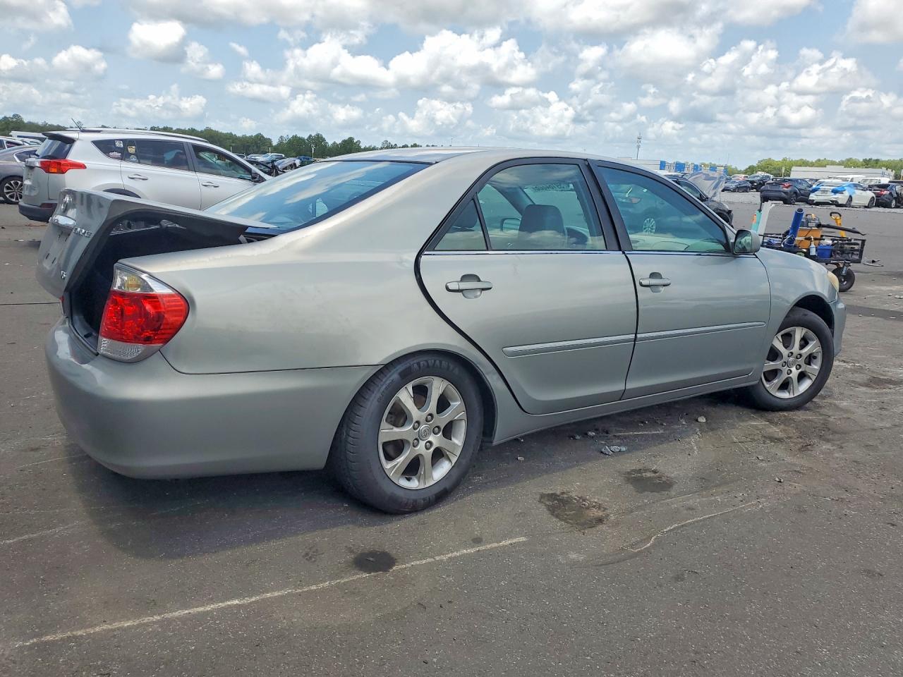 2005 Toyota Camry Xle V6 Silver vin: 4T1BF32K35U602121