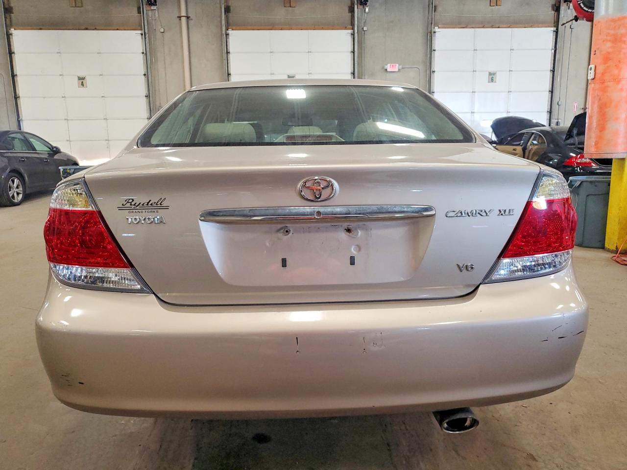 2006 Toyota Camry Xle V6 Желто-коричневый vin: 4T1BF32K36U116684