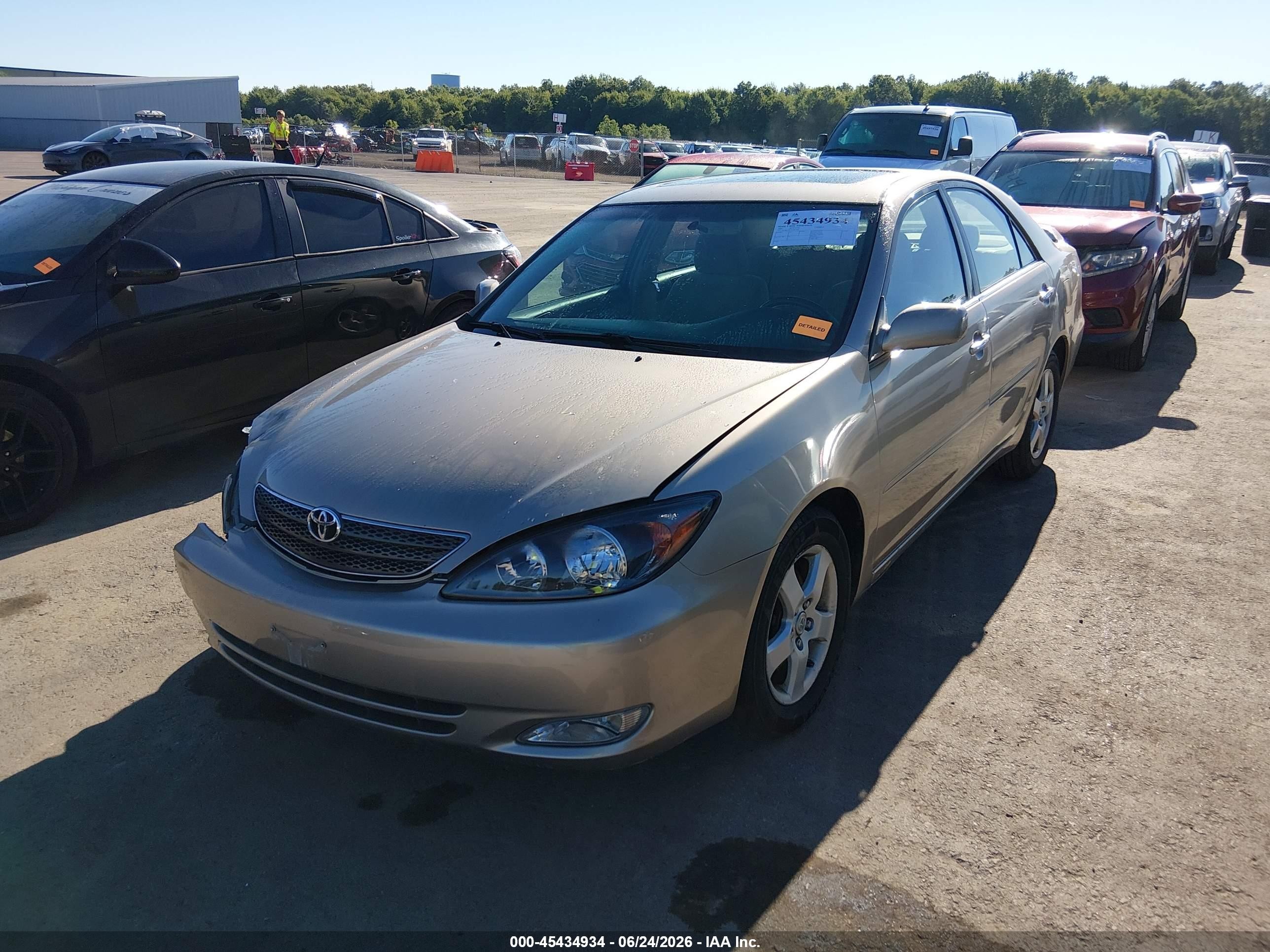 2002 Toyota Camry Se Gold vin: 4T1BF32K42U015566