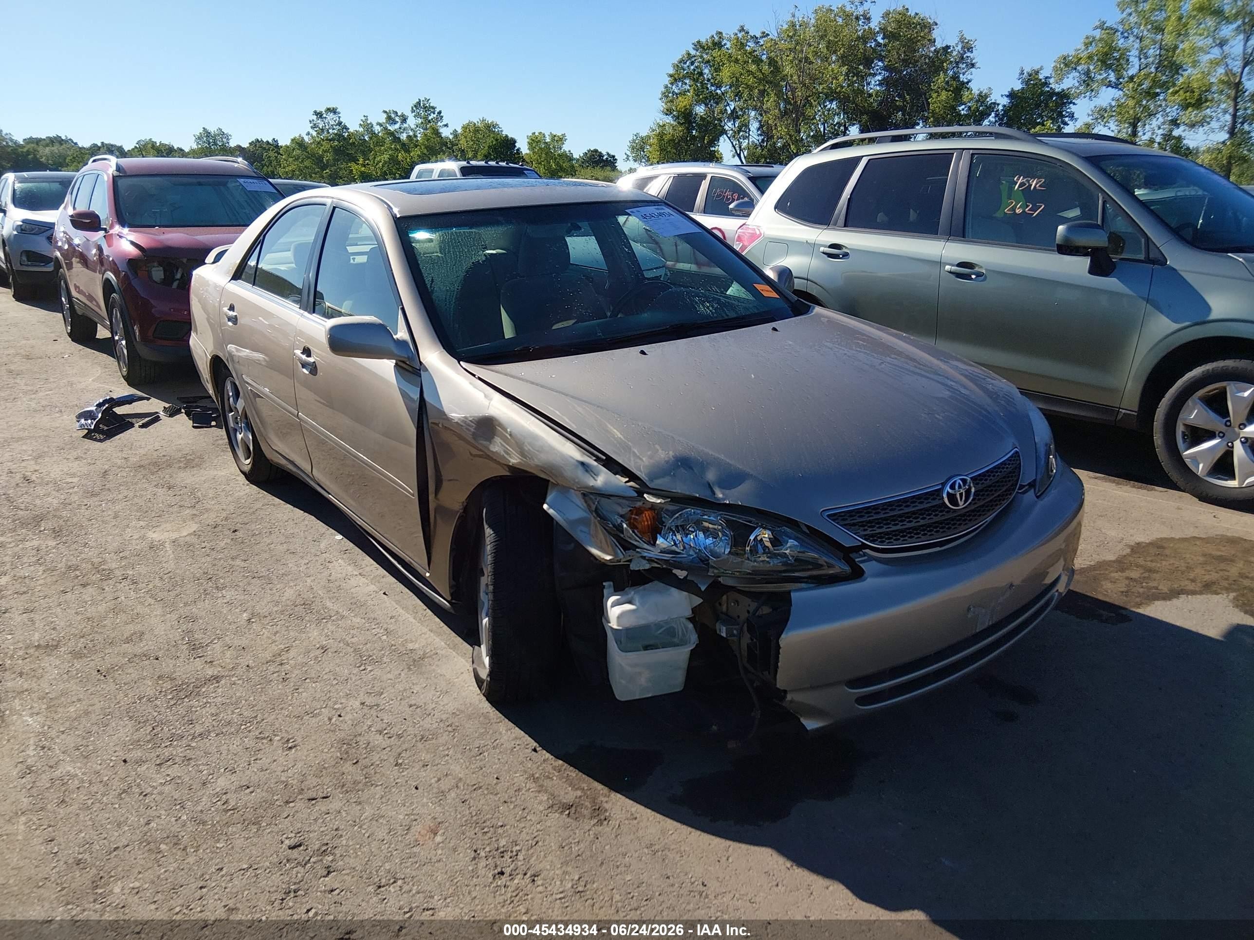 2002 Toyota Camry Se Gold vin: 4T1BF32K42U015566