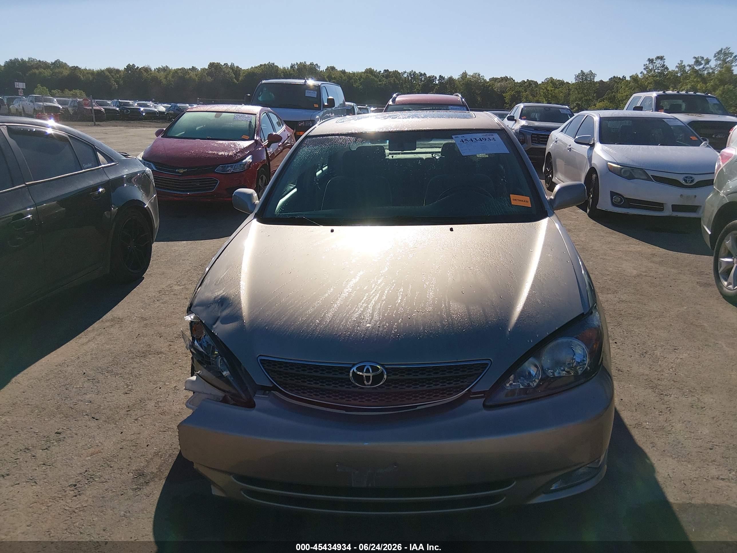 2002 Toyota Camry Se Gold vin: 4T1BF32K42U015566