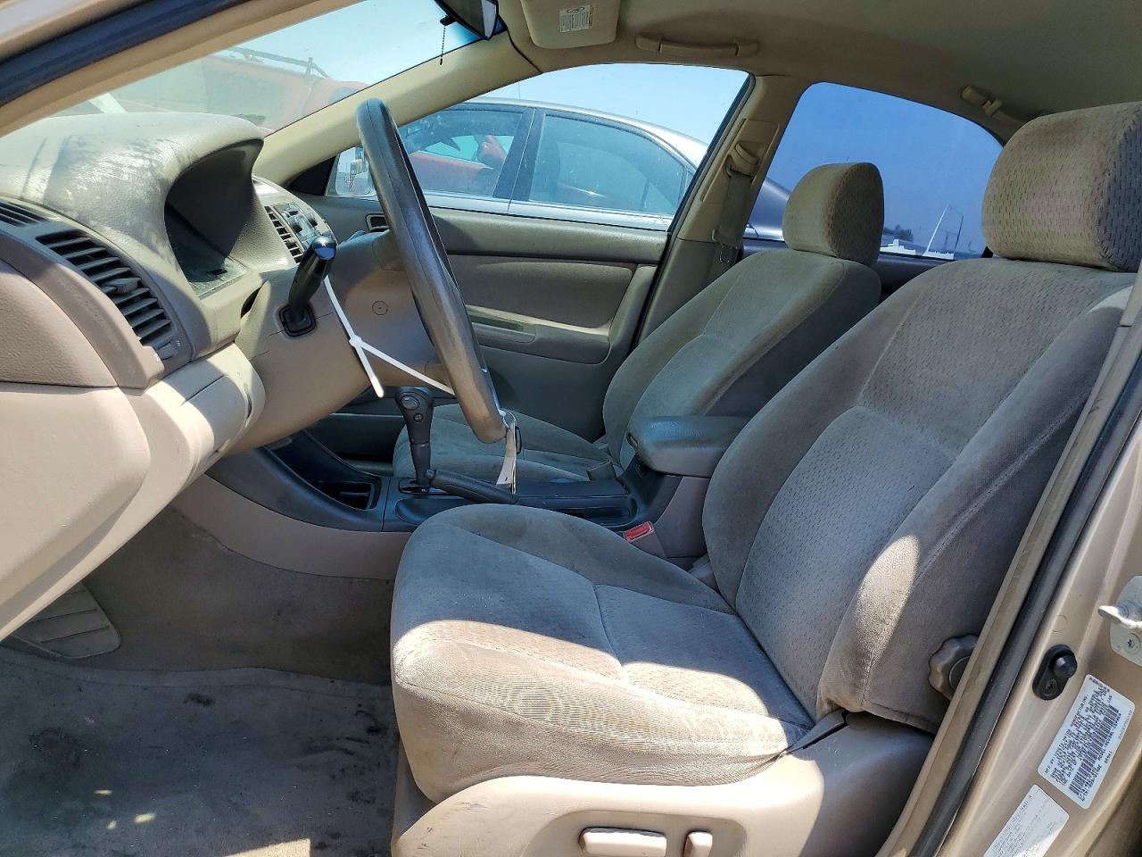 2002 Toyota Camry Le V6 Gold vin: 4T1BF32K42U026454