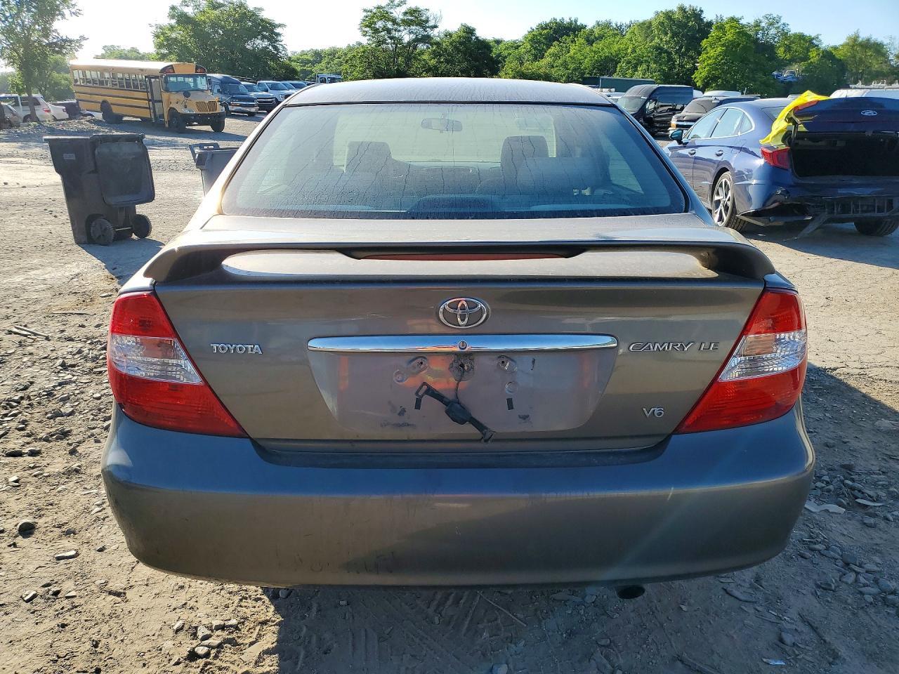 2002 Toyota Camry Le V6 Gray vin: 4T1BF32K42U541552