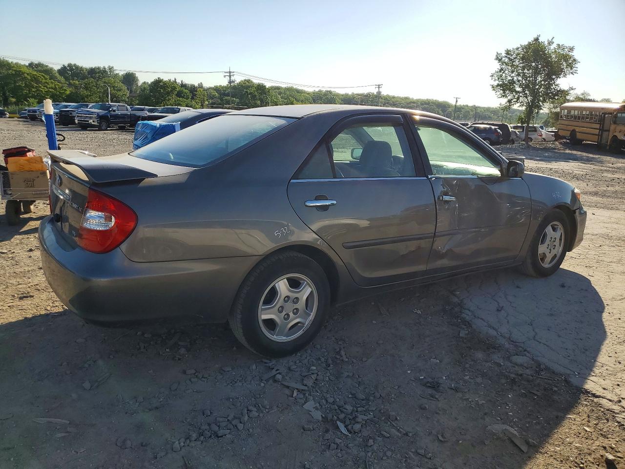 2002 Toyota Camry Le V6 Gray vin: 4T1BF32K42U541552