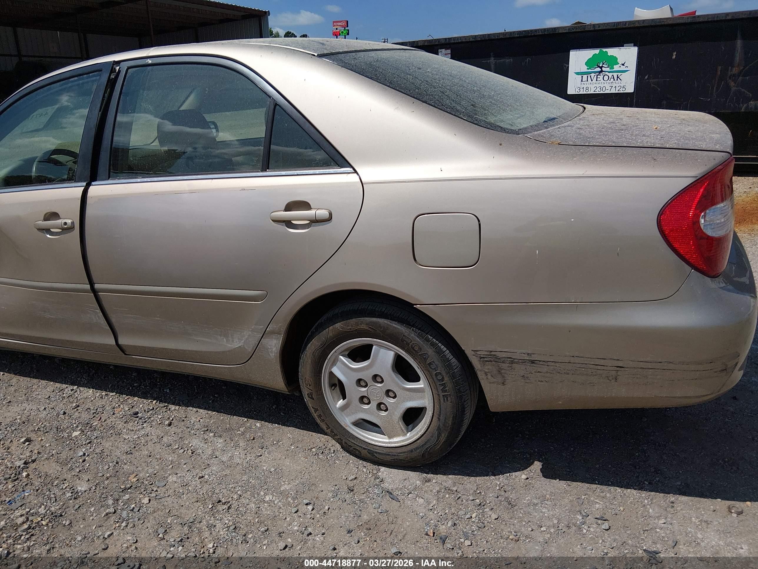2003 Toyota Camry Le V6 Champagne vin: 4T1BF32K43U039738