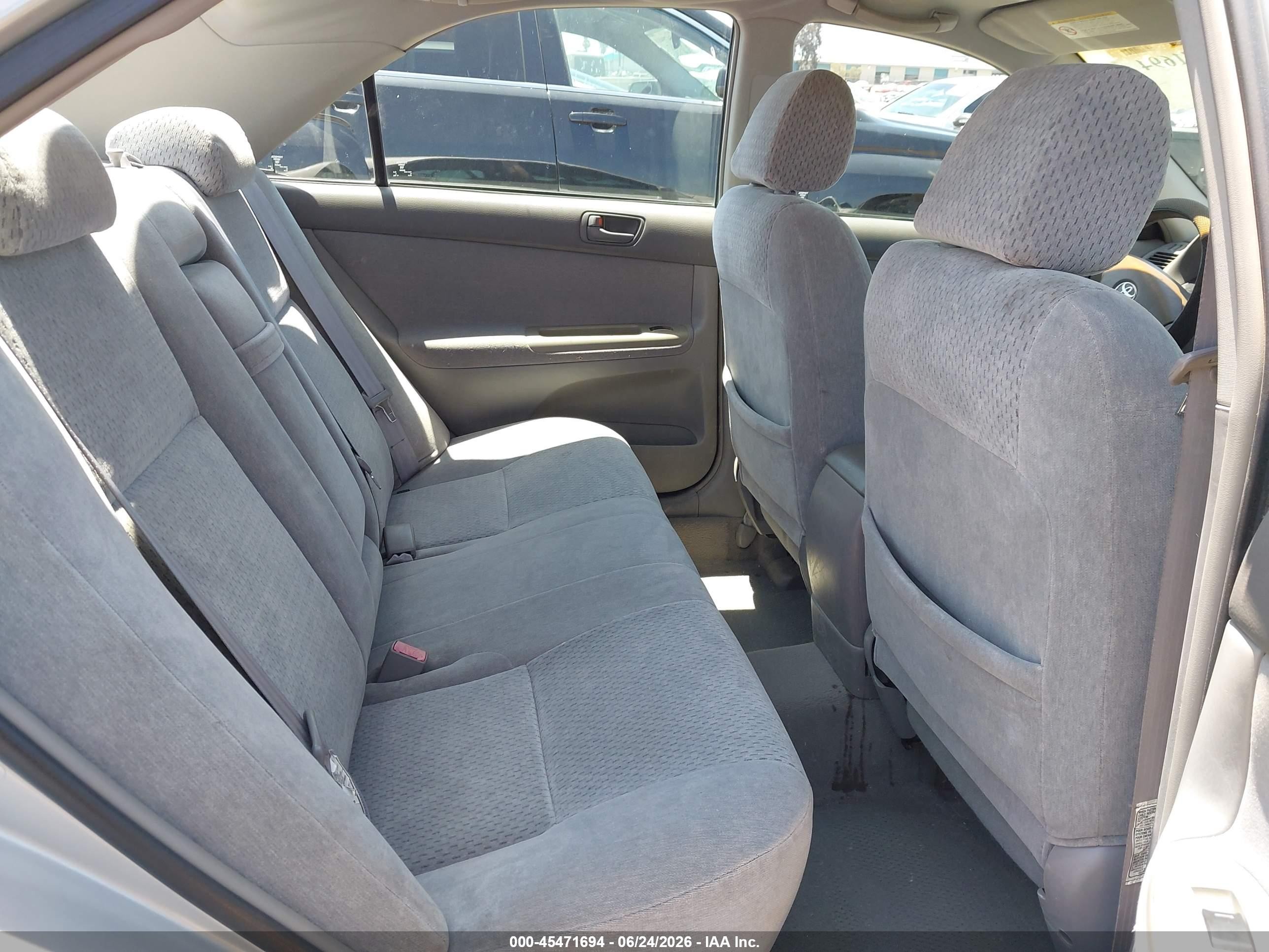 2003 Toyota Camry Le V6 White vin: 4T1BF32K43U043580