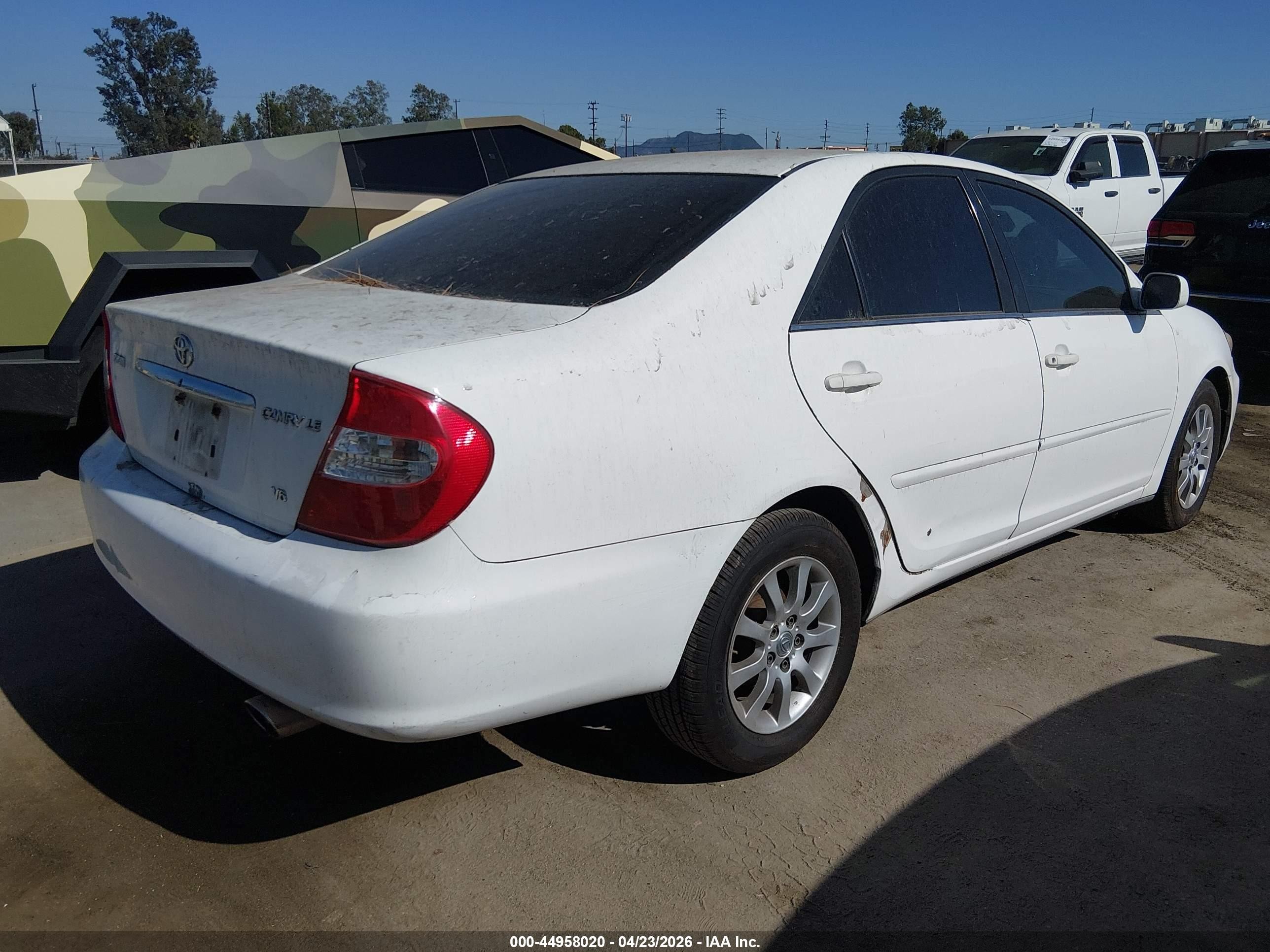 2003 Toyota Camry Le V6 White vin: 4T1BF32K43U046057