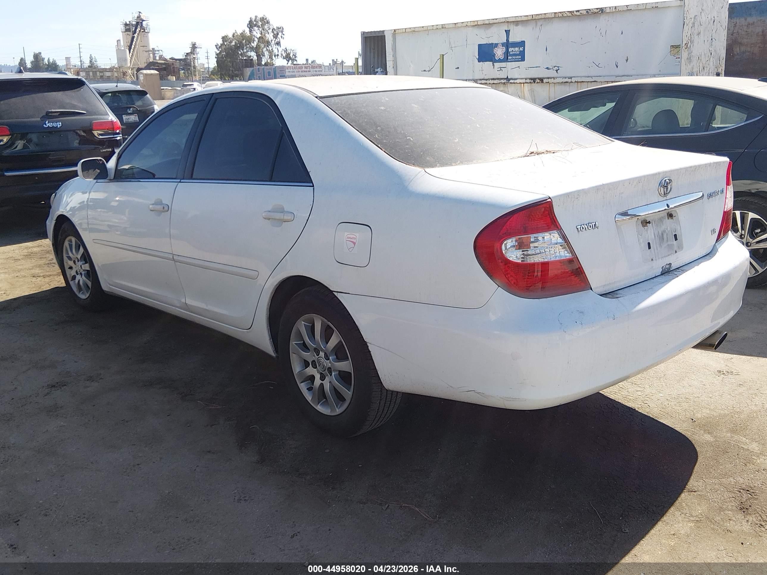 2003 Toyota Camry Le V6 White vin: 4T1BF32K43U046057