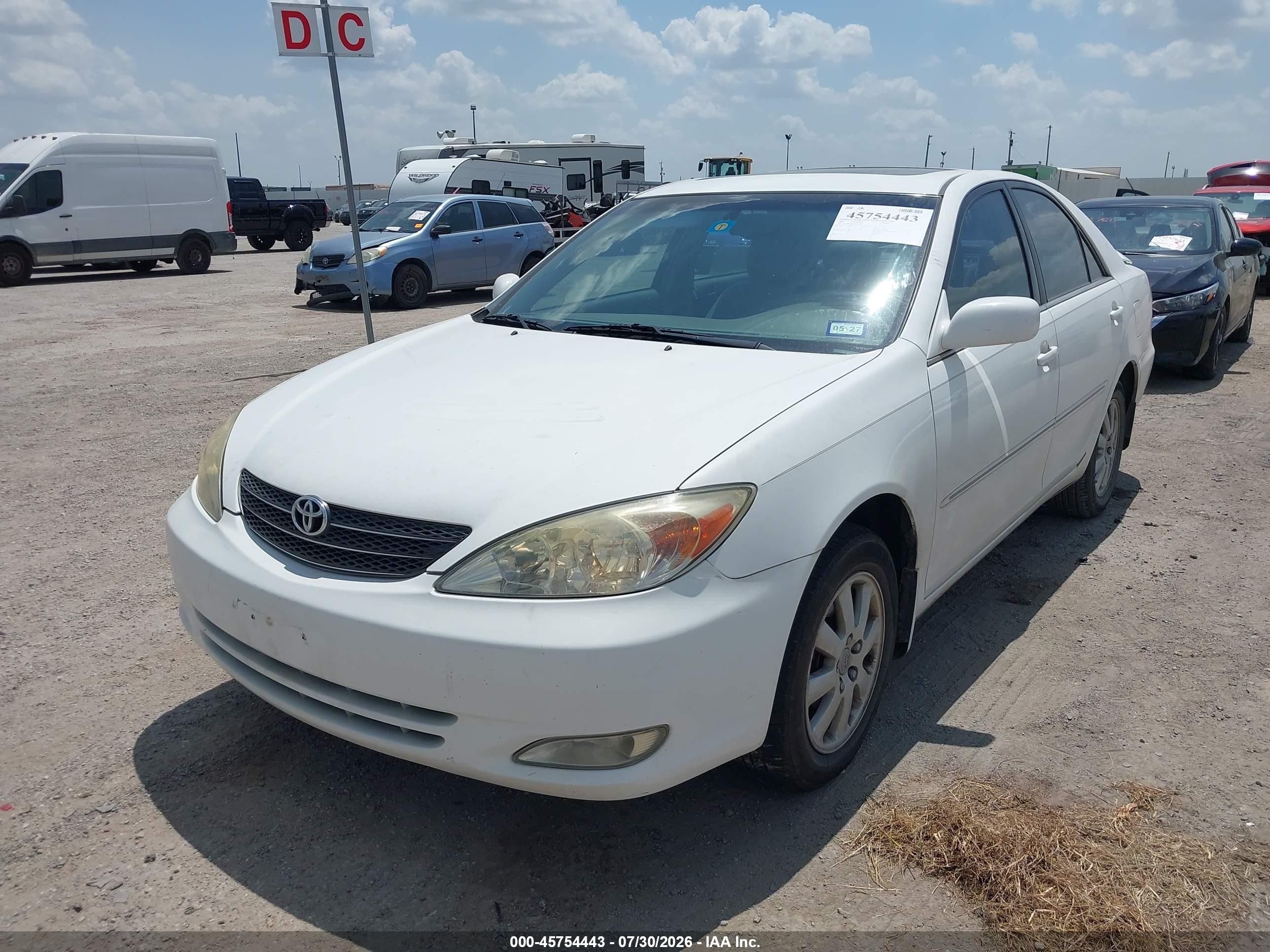 2004 Toyota Camry Xle V6 White vin: 4T1BF32K44U079786