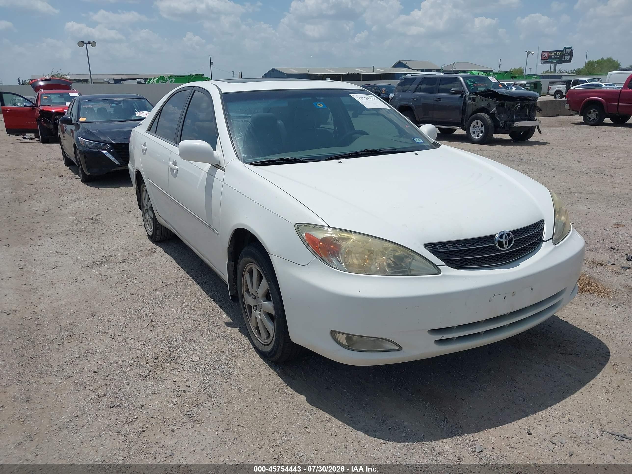 2004 Toyota Camry Xle V6 White vin: 4T1BF32K44U079786
