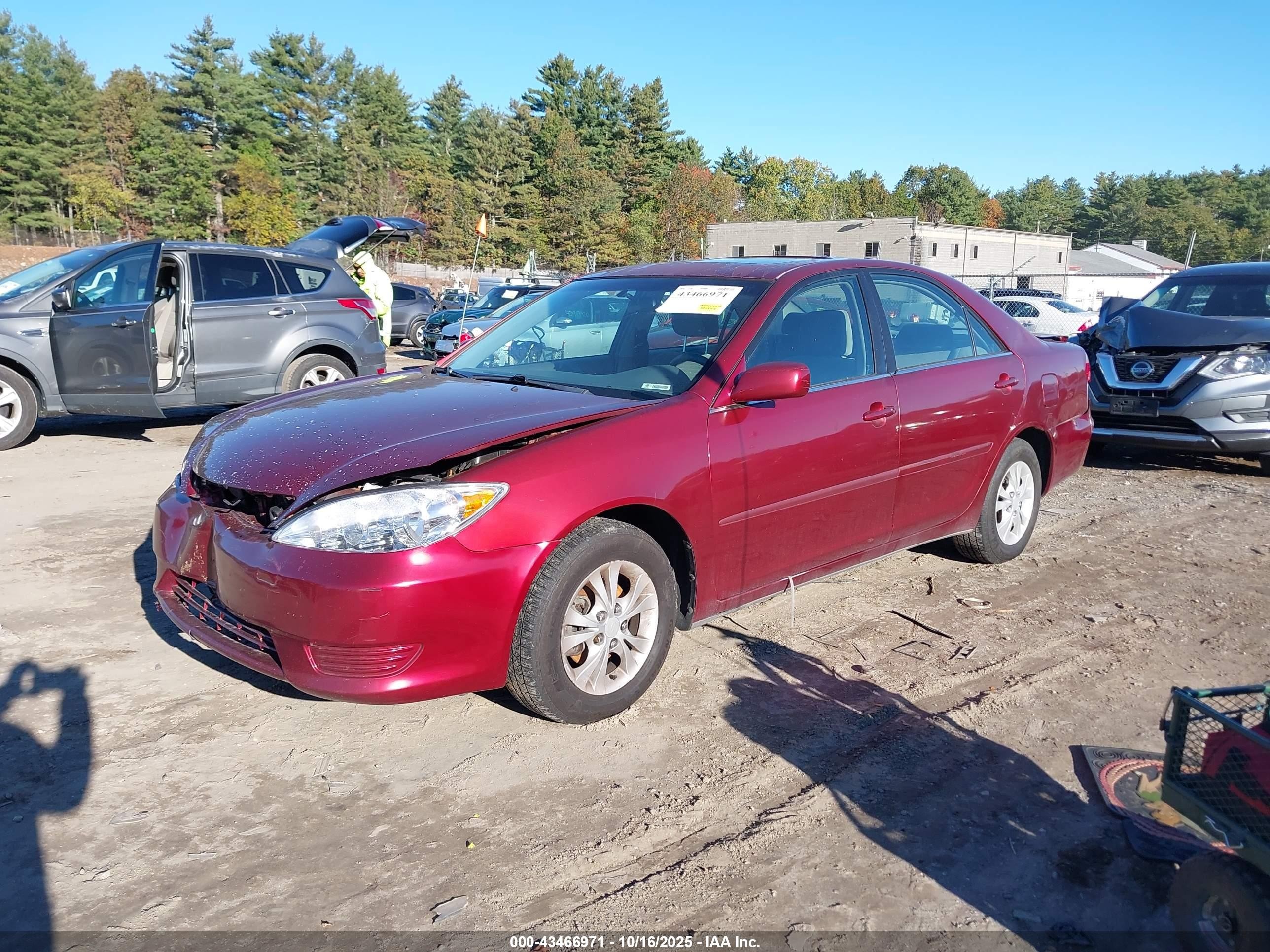 2005 Toyota Camry Le V6 Red vin: 4T1BF32K45U097660