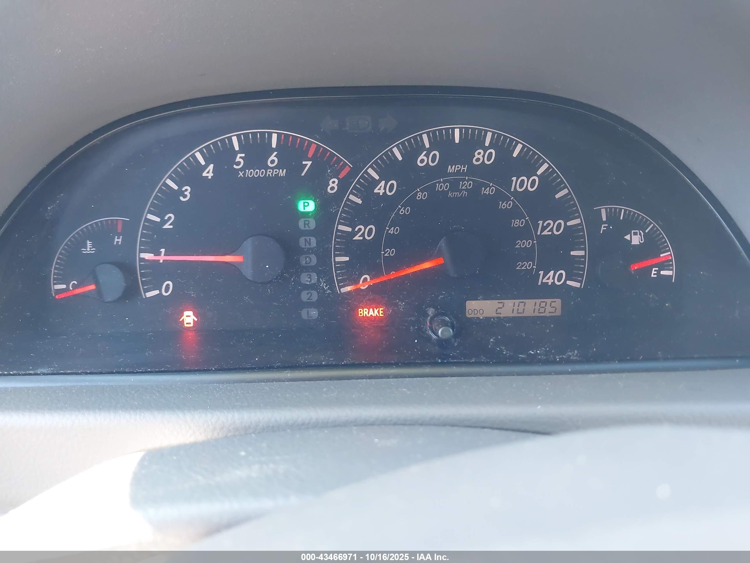 2005 Toyota Camry Le V6 Red vin: 4T1BF32K45U097660
