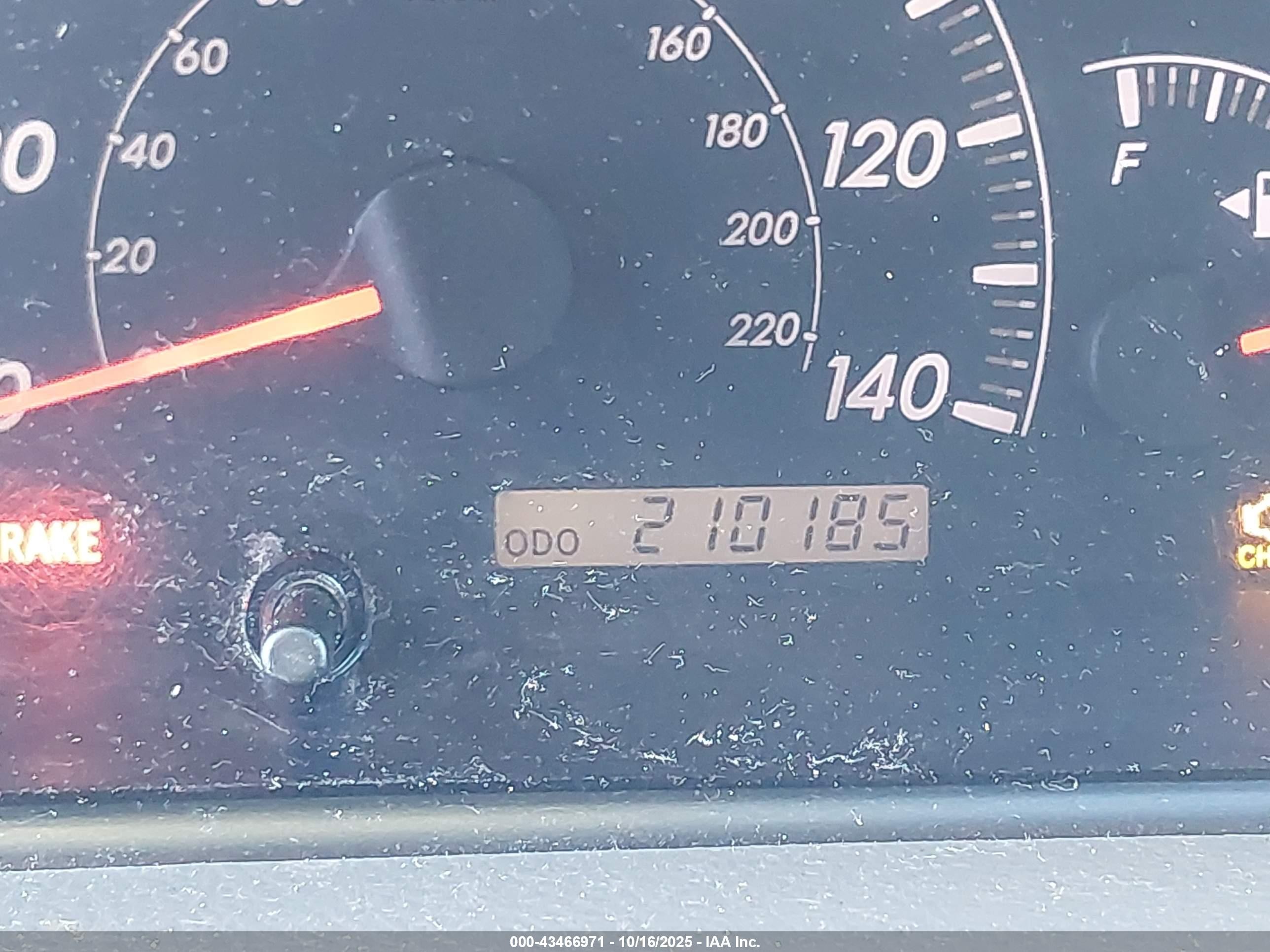 2005 Toyota Camry Le V6 Red vin: 4T1BF32K45U097660