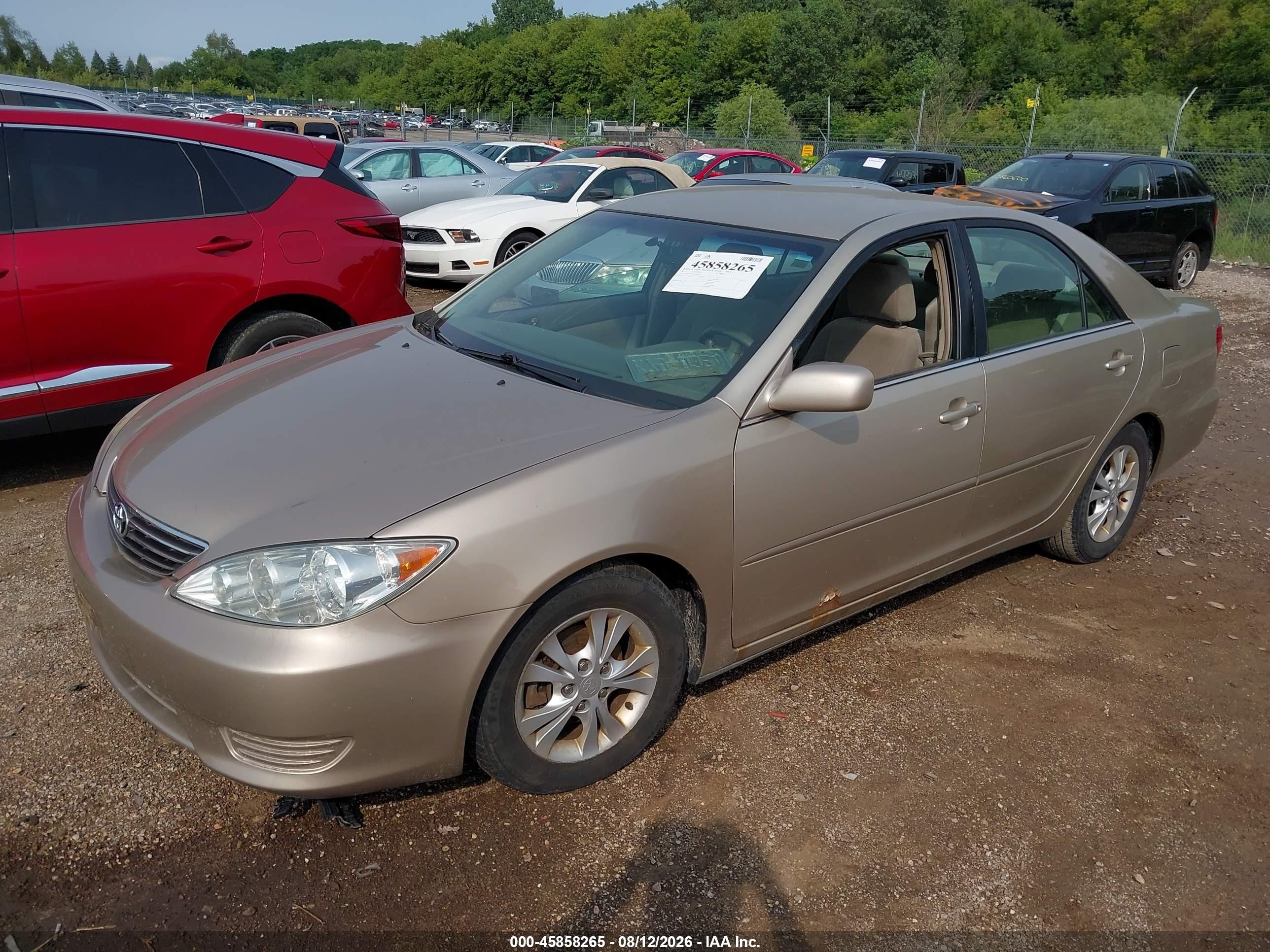 2005 Toyota Camry Le V6 Gold vin: 4T1BF32K45U606209