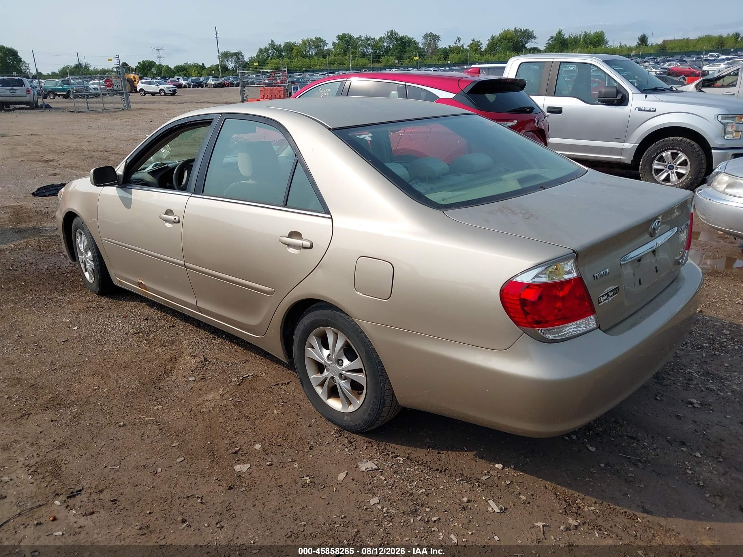 2005 Toyota Camry Le V6 Gold vin: 4T1BF32K45U606209