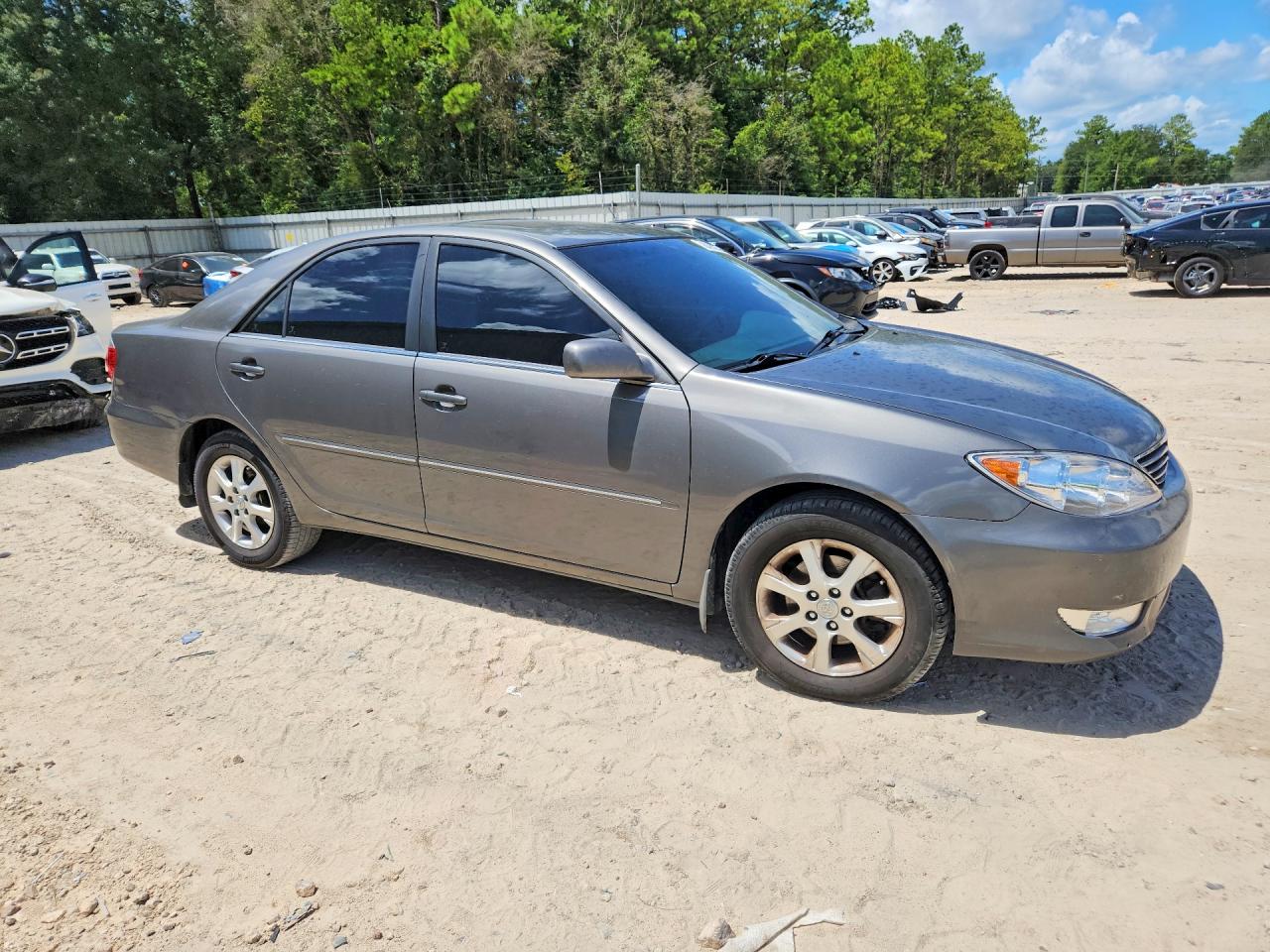 2005 Toyota Camry Xle V6 Gray vin: 4T1BF32K45U608560