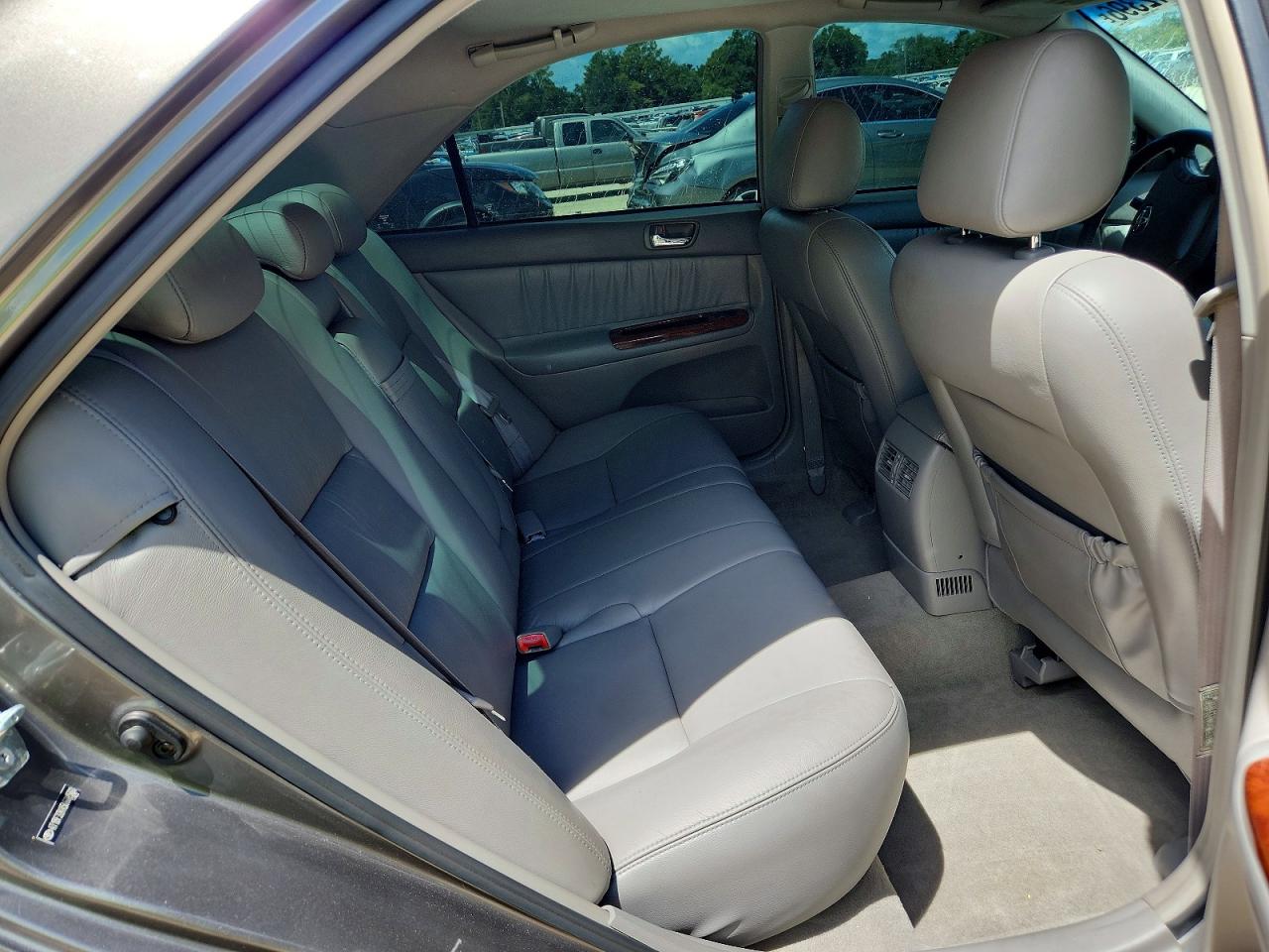 2005 Toyota Camry Xle V6 Gray vin: 4T1BF32K45U608560