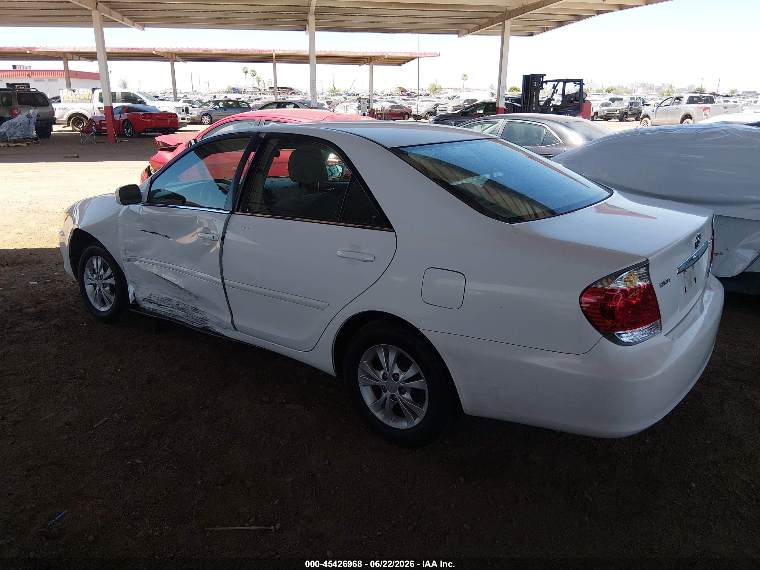 2006 Toyota Camry Le V6 White vin: 4T1BF32K46U622105