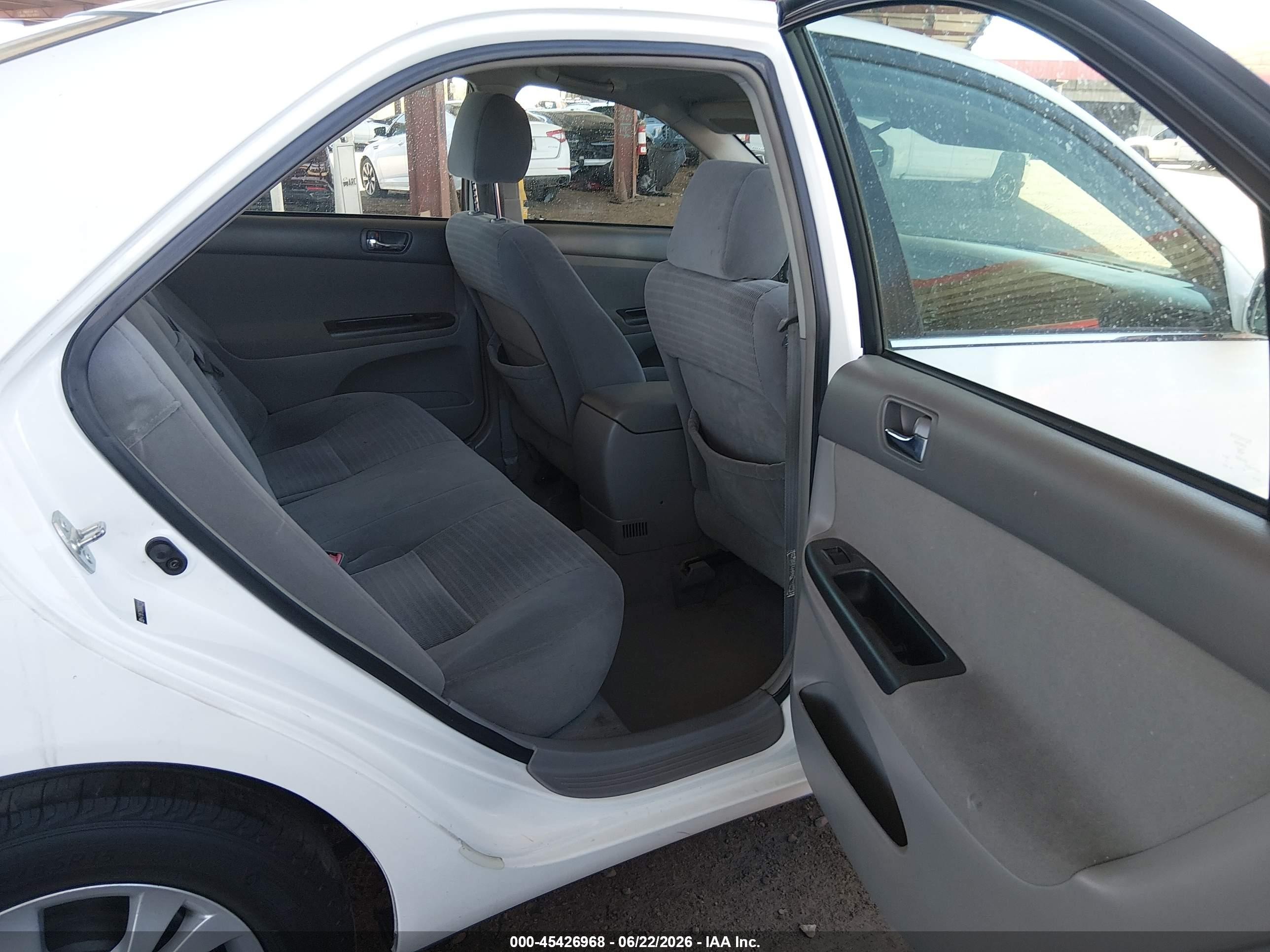 2006 Toyota Camry Le V6 White vin: 4T1BF32K46U622105